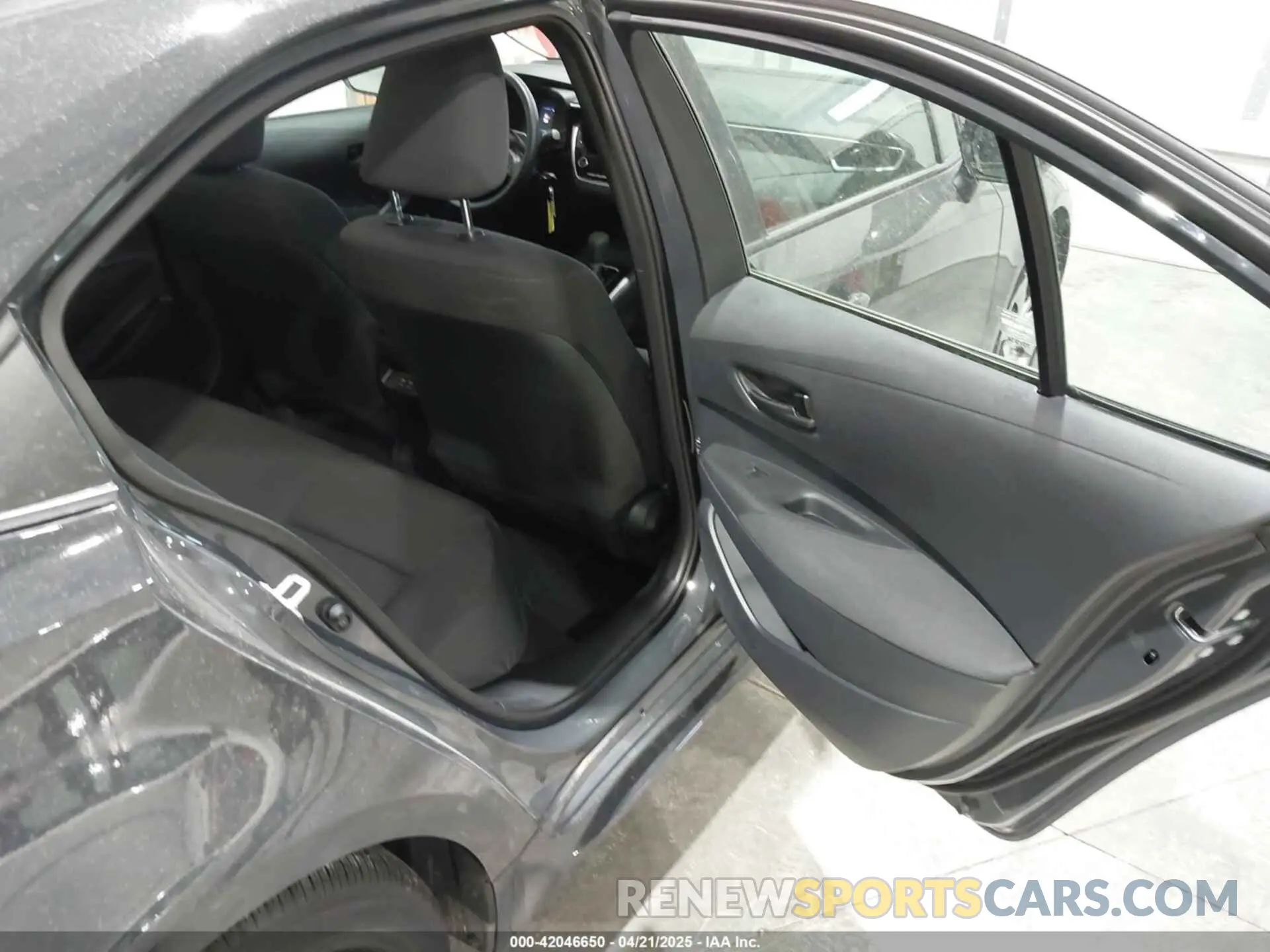7 Photograph of a damaged car 5YFB4MDE3SP259777 TOYOTA COROLLA 2025