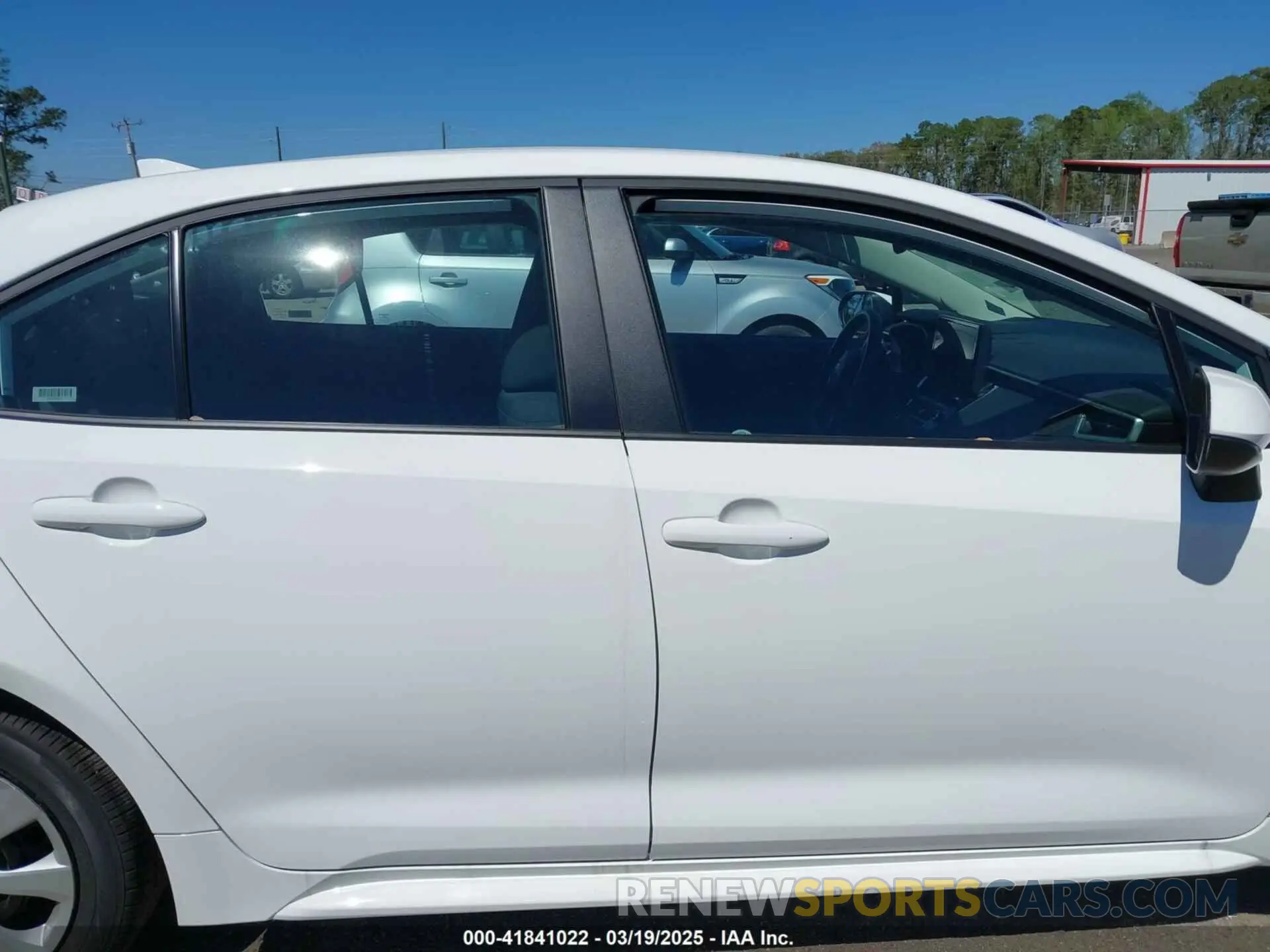 13 Photograph of a damaged car 5YFB4MDE4SP231292 TOYOTA COROLLA 2025