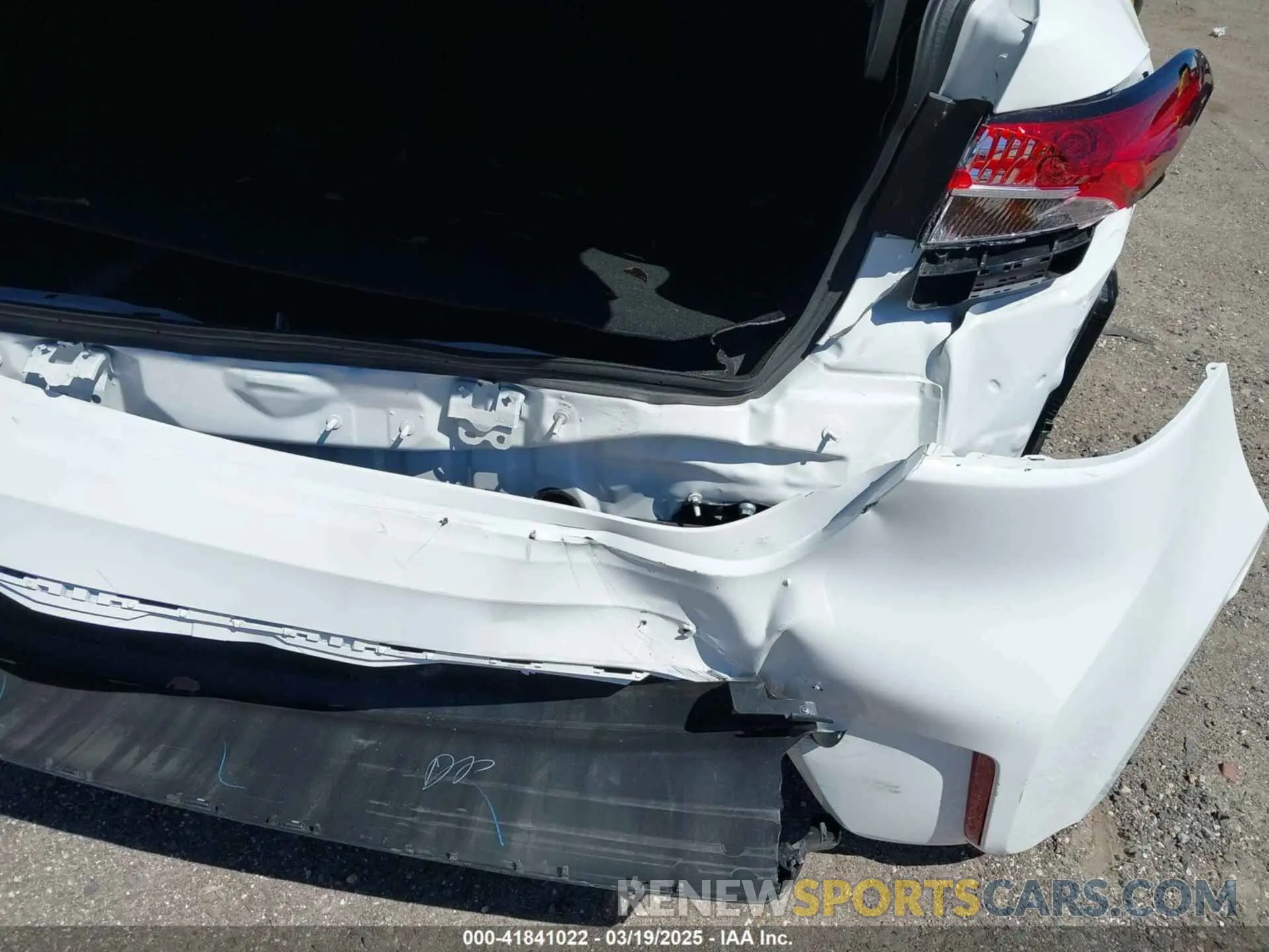 6 Photograph of a damaged car 5YFB4MDE4SP231292 TOYOTA COROLLA 2025