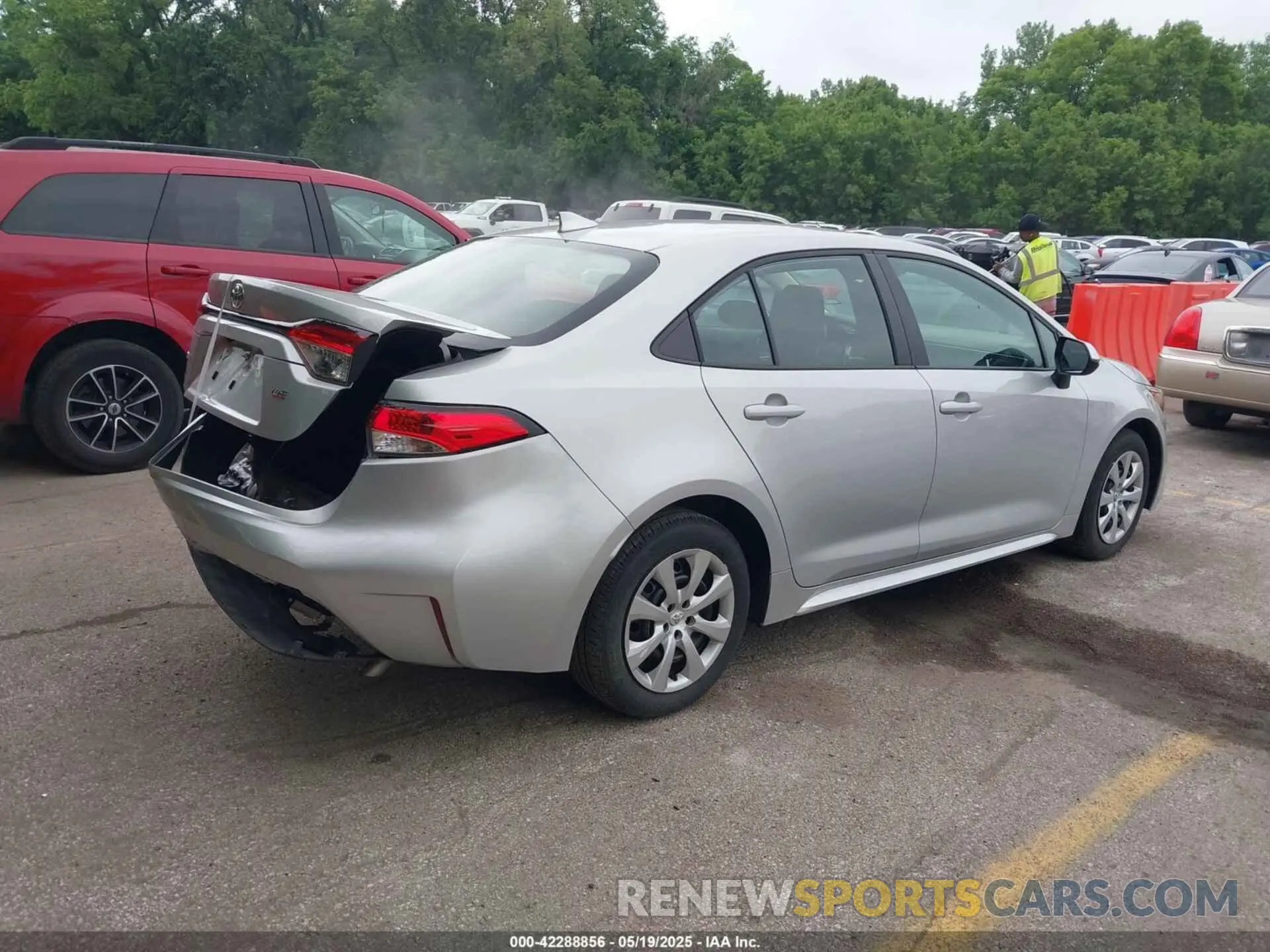 4 Photograph of a damaged car 5YFB4MDE4SP250490 TOYOTA COROLLA 2025