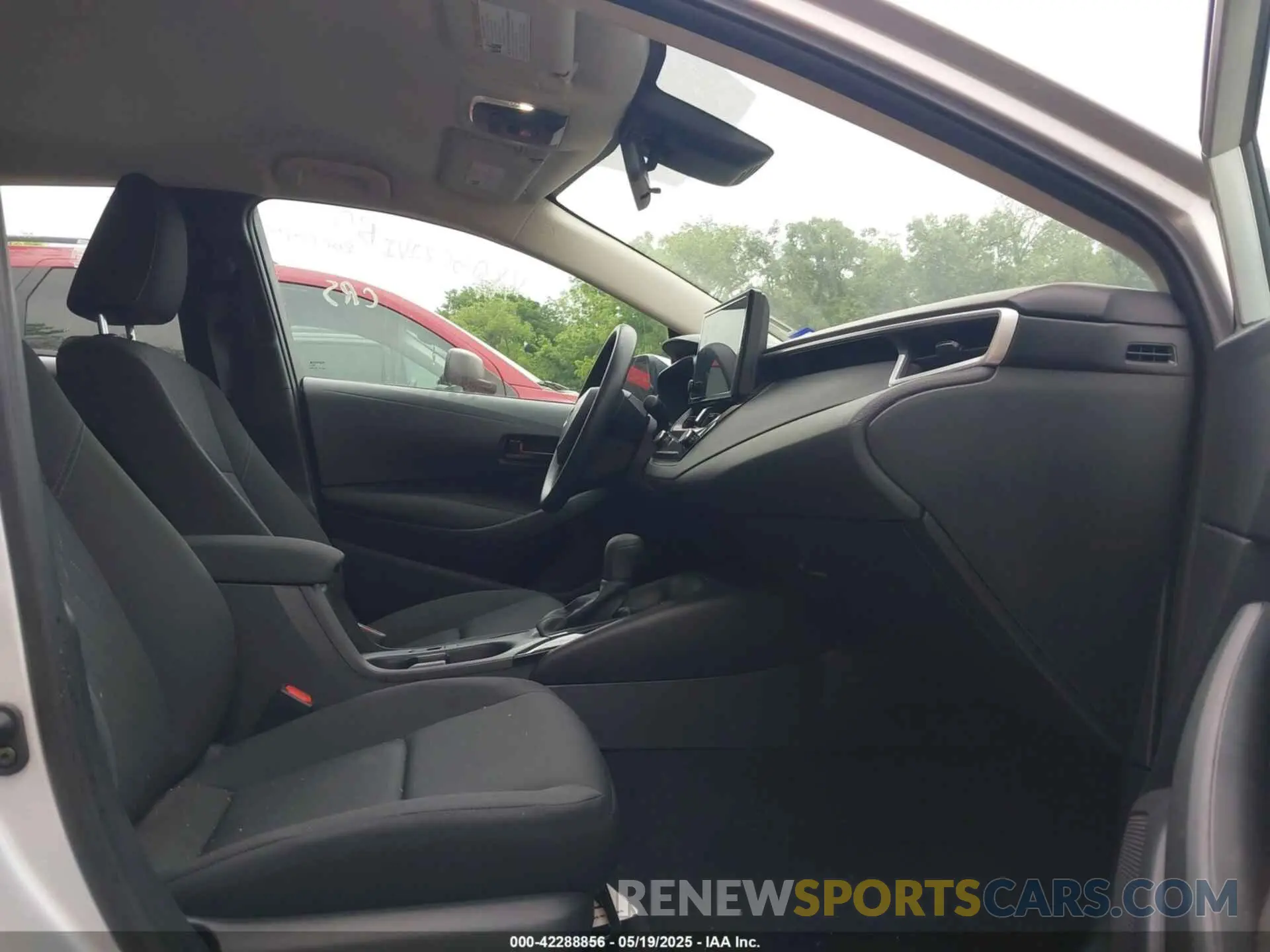 5 Photograph of a damaged car 5YFB4MDE4SP250490 TOYOTA COROLLA 2025