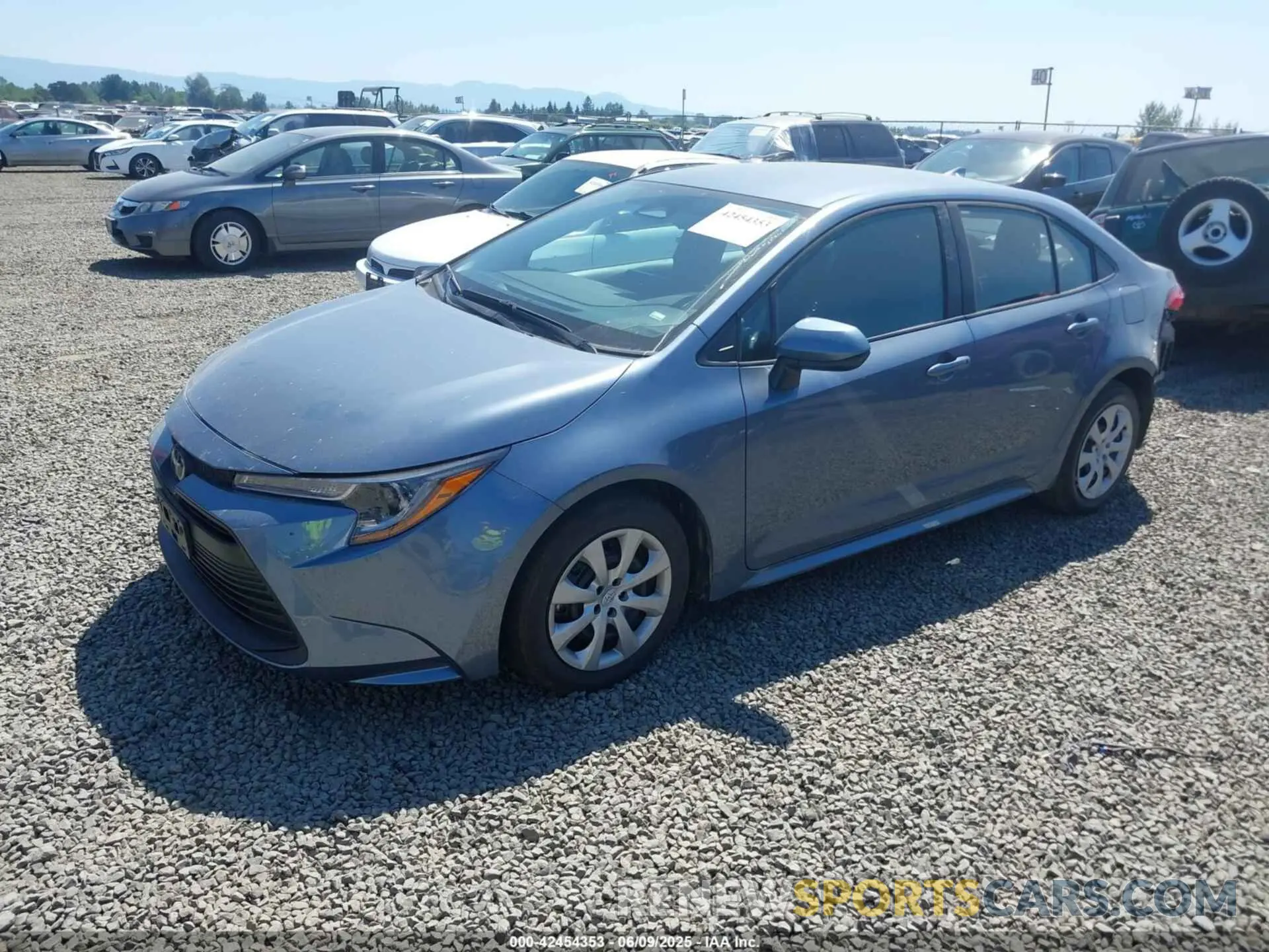 2 Photograph of a damaged car 5YFB4MDE4SP295039 TOYOTA COROLLA 2025