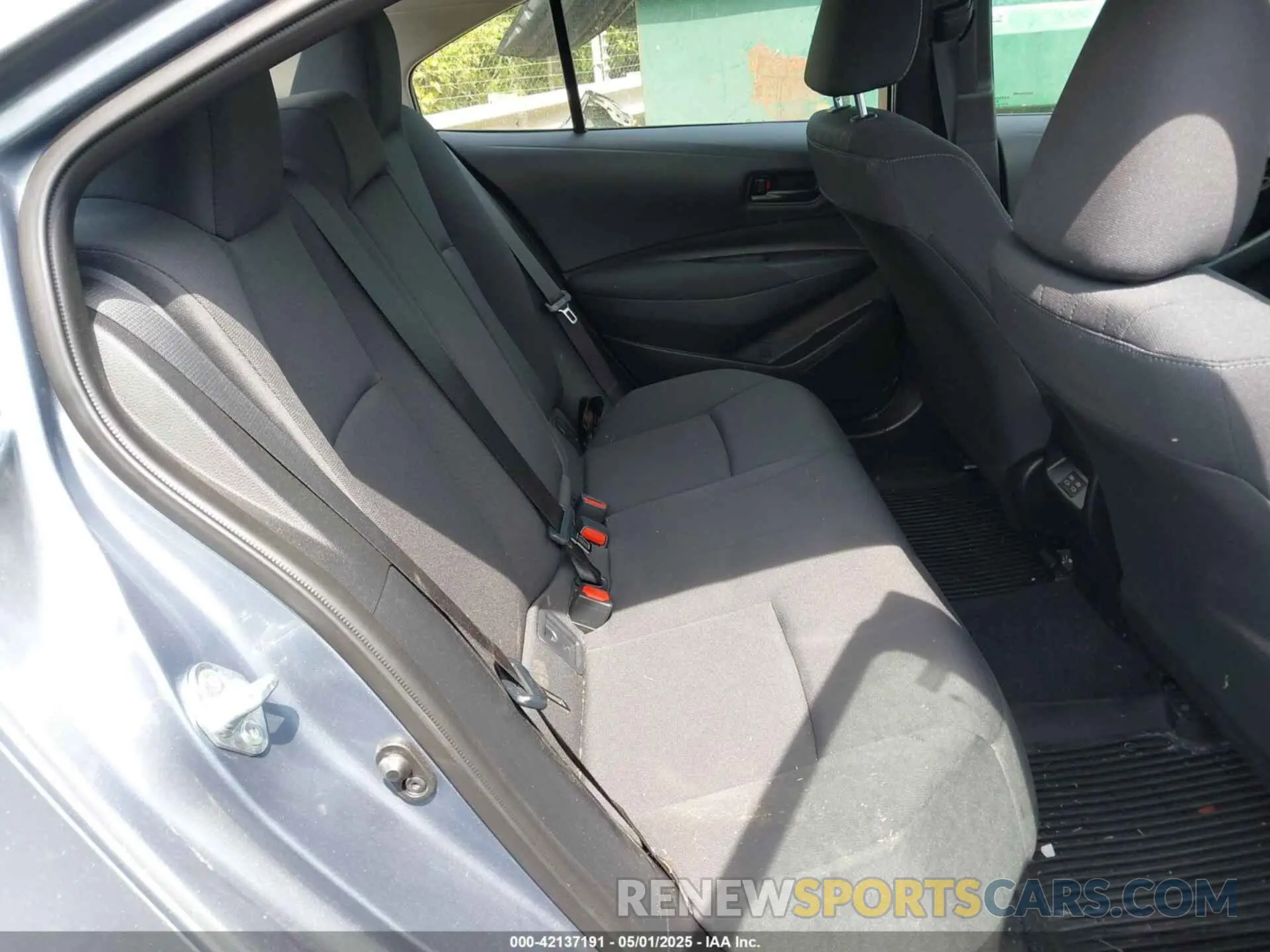 8 Photograph of a damaged car 5YFB4MDE5SP228837 TOYOTA COROLLA 2025