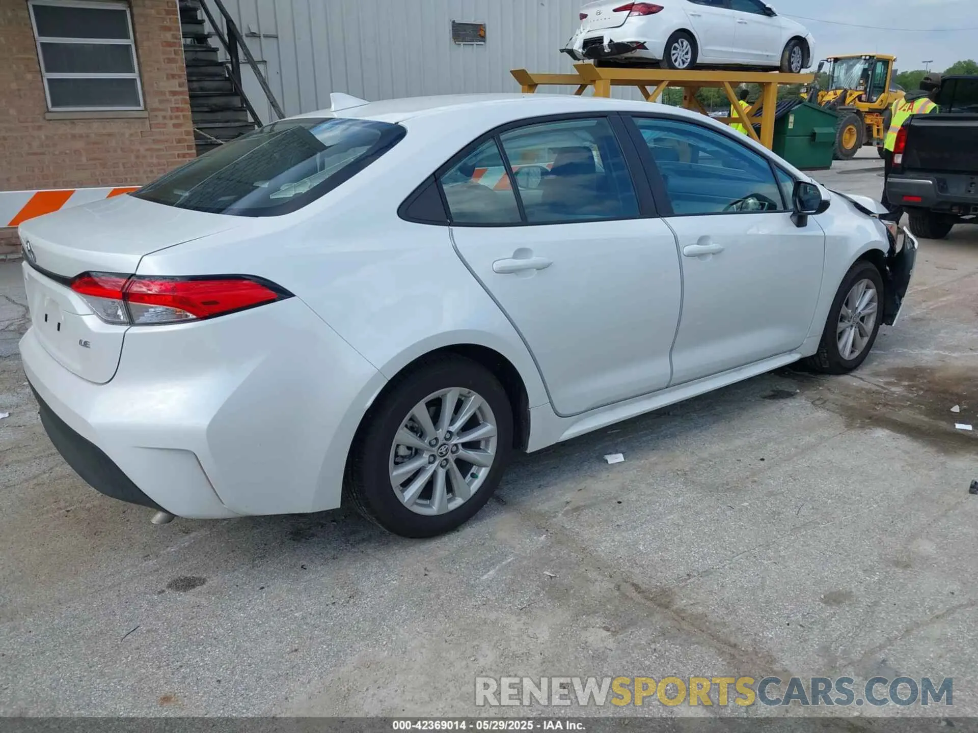 4 Фотография поврежденного автомобиля 5YFB4MDE5SP273521 TOYOTA COROLLA 2025