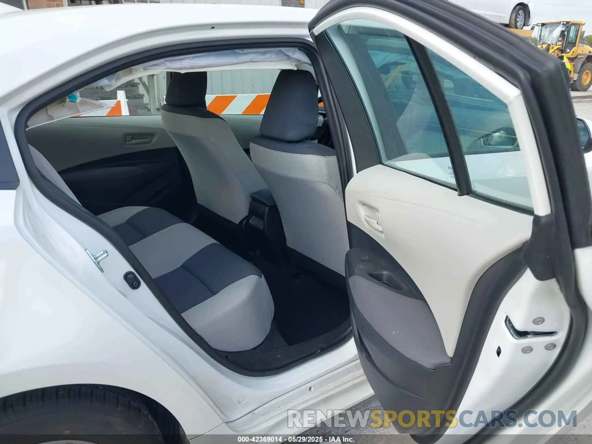 8 Фотография поврежденного автомобиля 5YFB4MDE5SP273521 TOYOTA COROLLA 2025