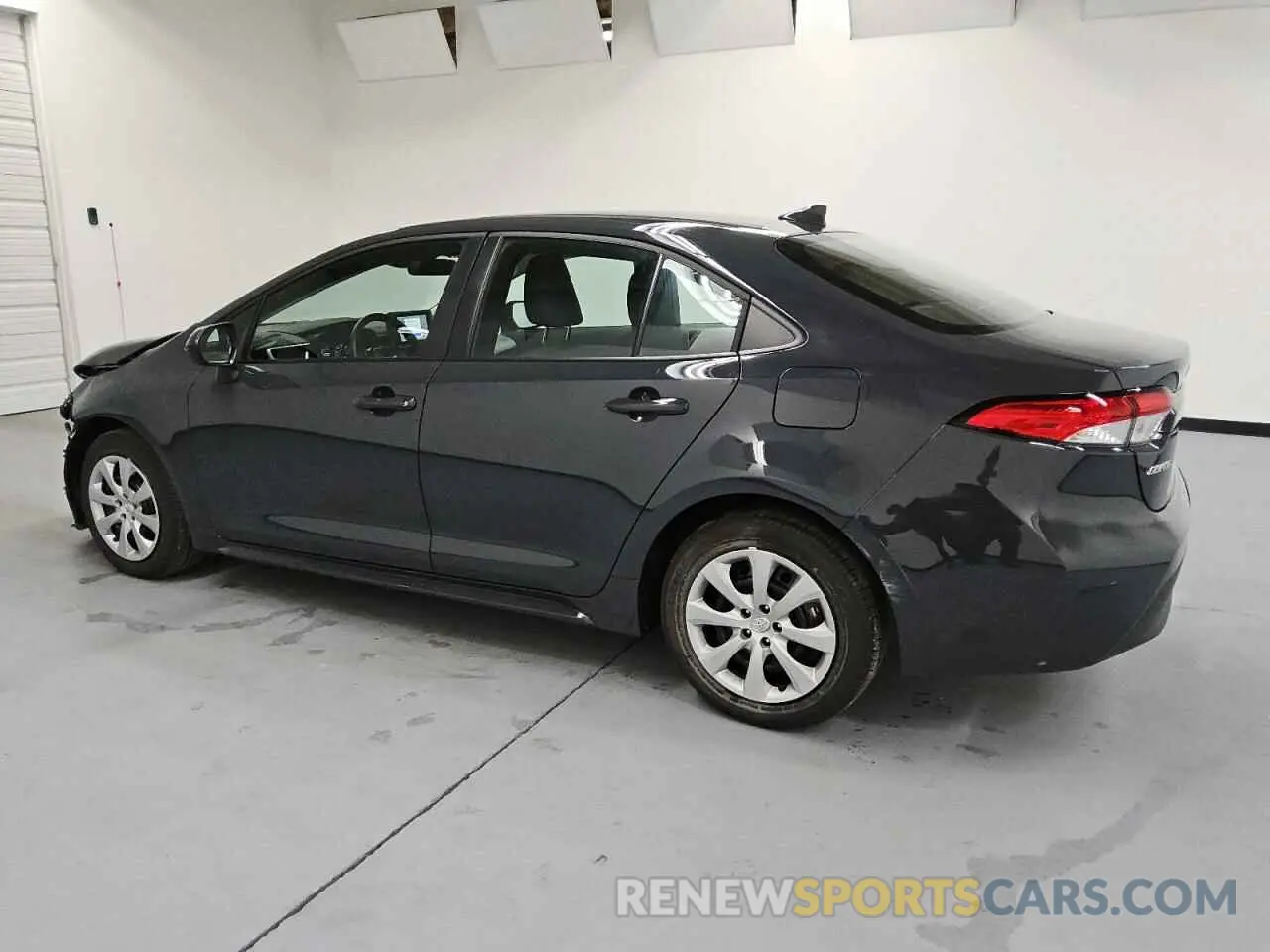 2 Photograph of a damaged car 5YFB4MDE6SP268389 TOYOTA COROLLA 2025