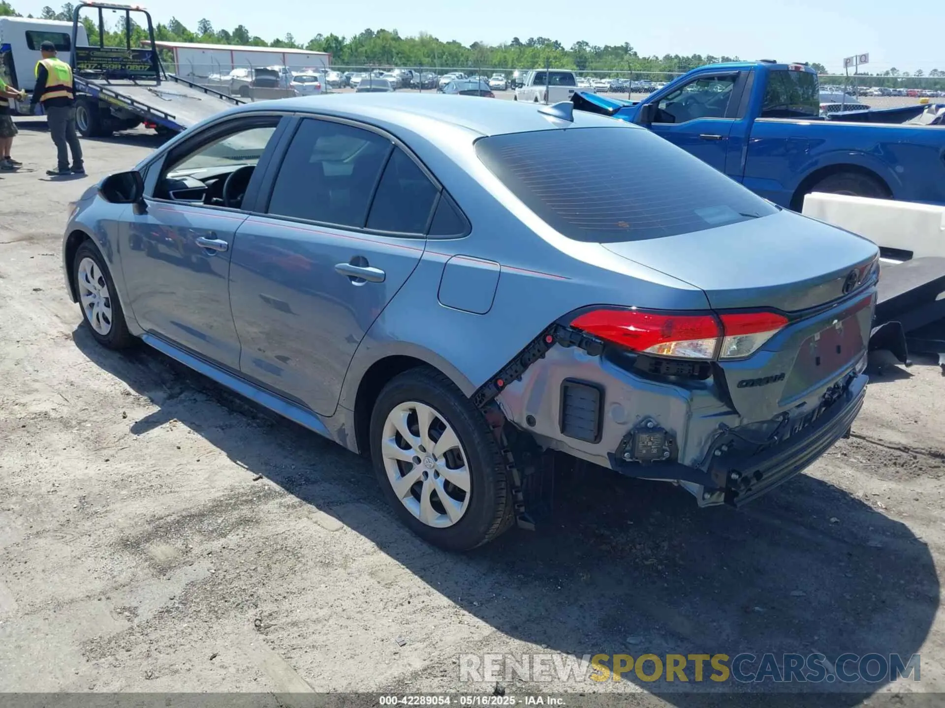 3 Photograph of a damaged car 5YFB4MDE6SP272295 TOYOTA COROLLA 2025