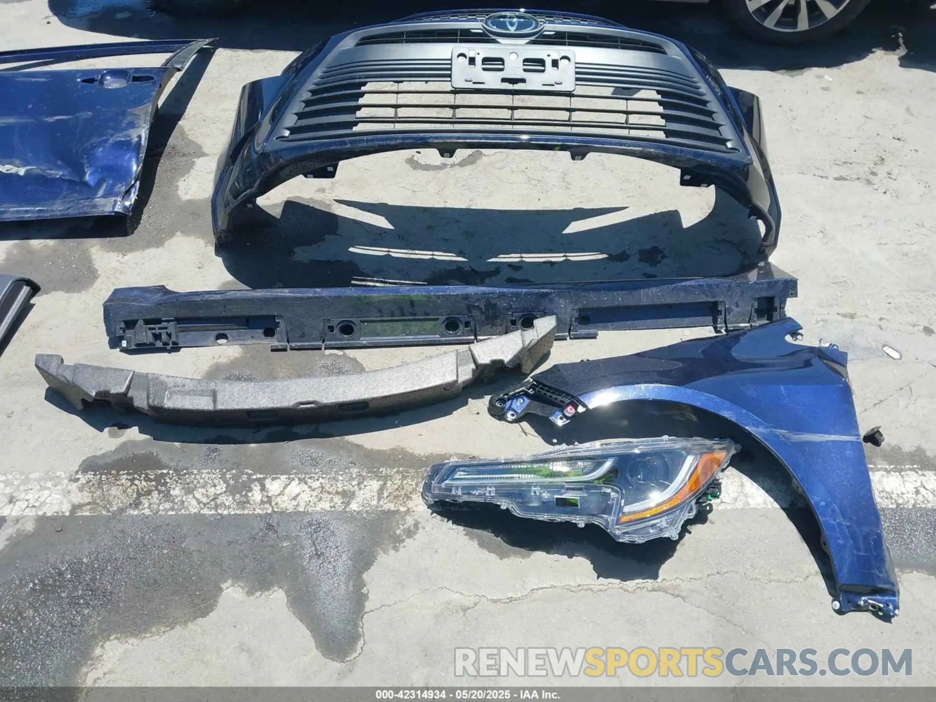 12 Photograph of a damaged car 5YFB4MDE7SP240827 TOYOTA COROLLA 2025