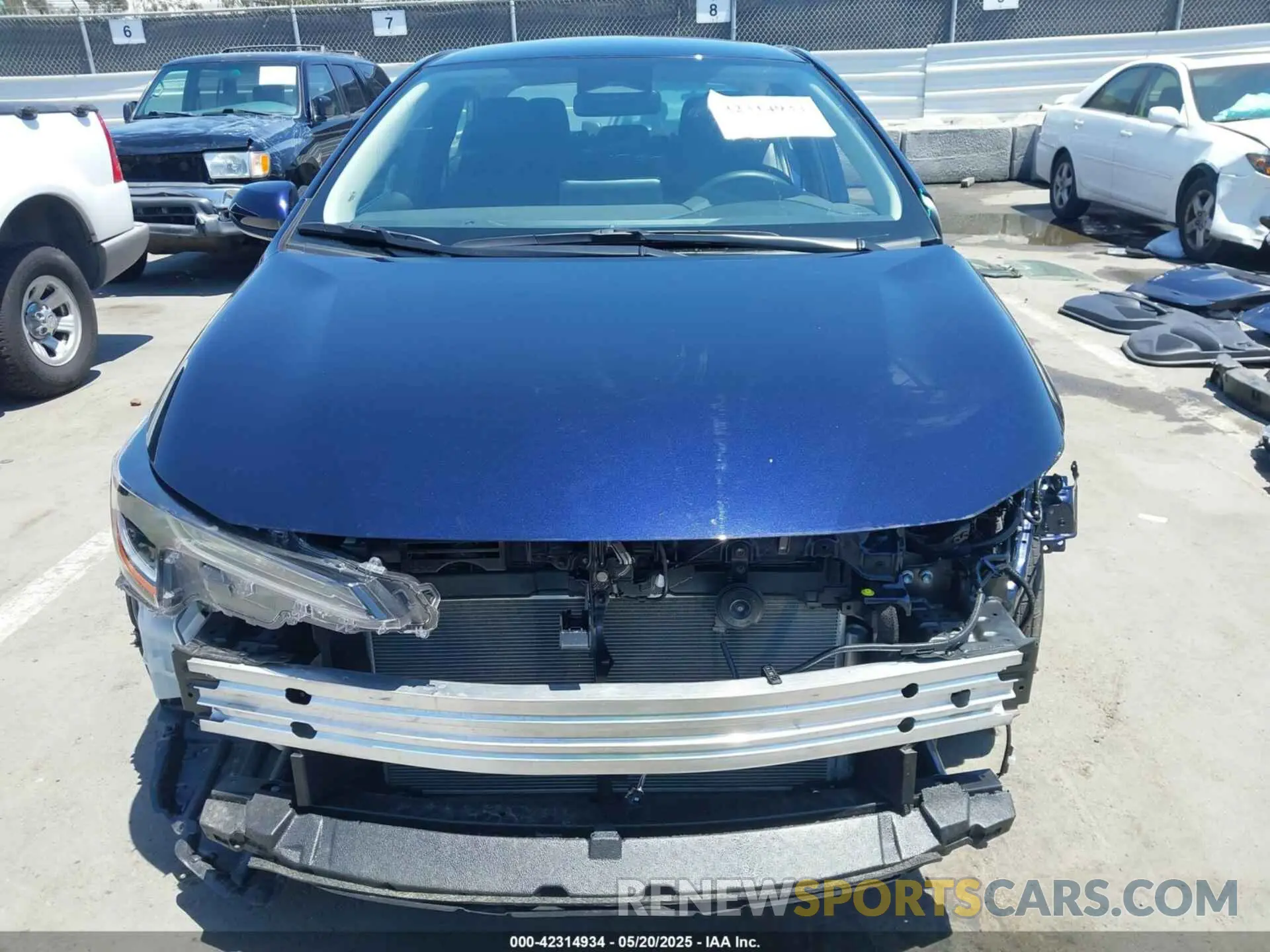 13 Photograph of a damaged car 5YFB4MDE7SP240827 TOYOTA COROLLA 2025