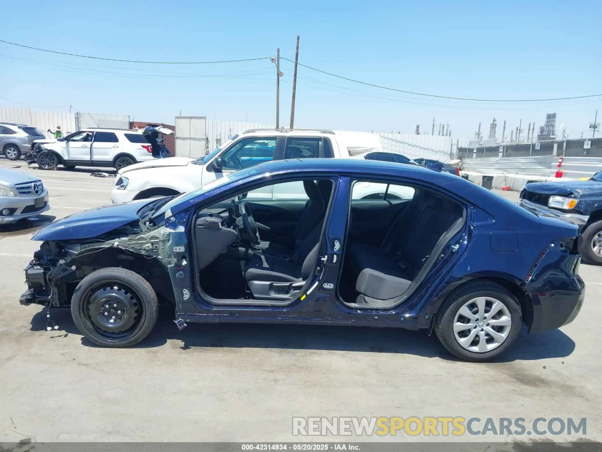 15 Photograph of a damaged car 5YFB4MDE7SP240827 TOYOTA COROLLA 2025