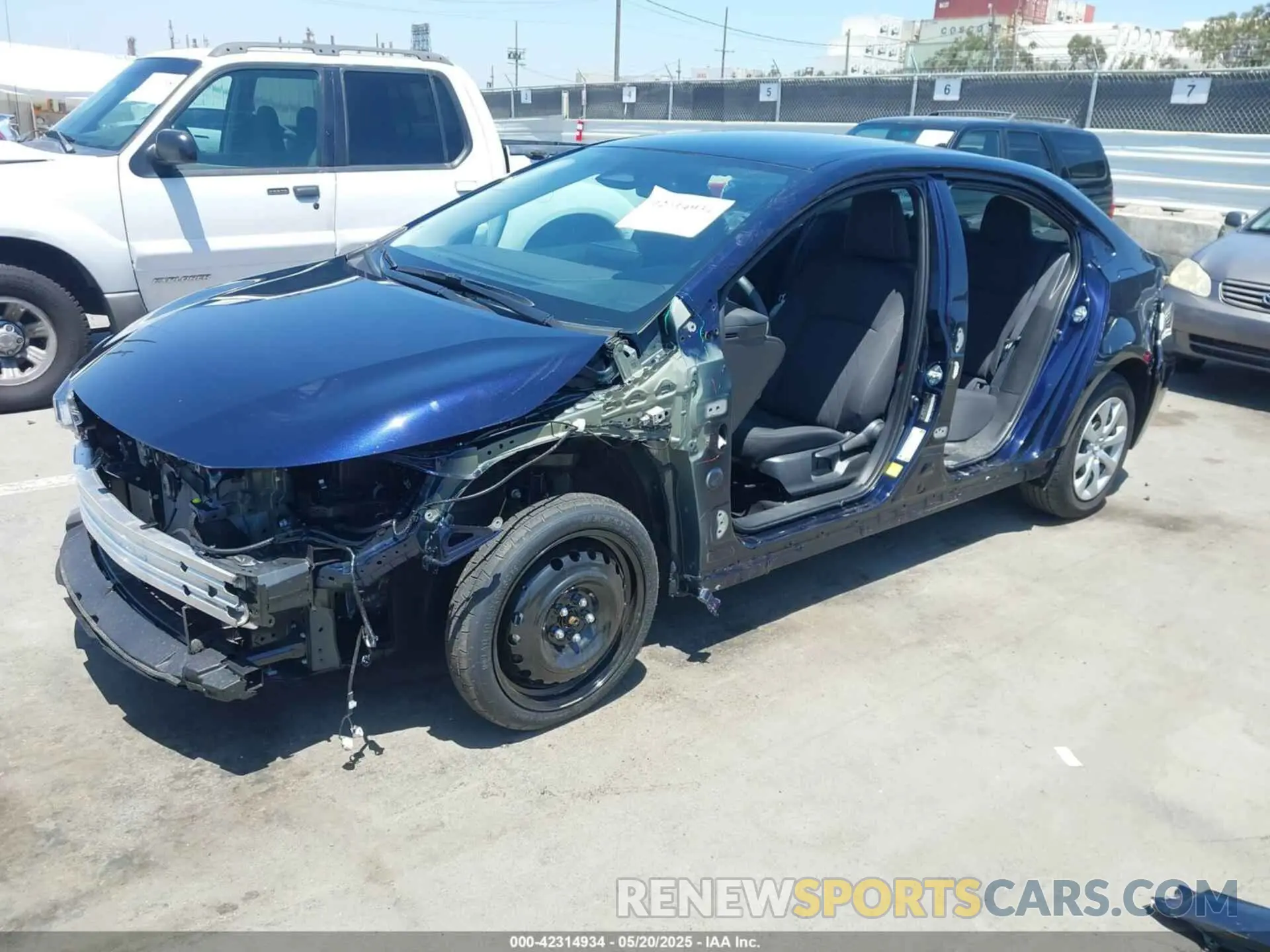 2 Photograph of a damaged car 5YFB4MDE7SP240827 TOYOTA COROLLA 2025