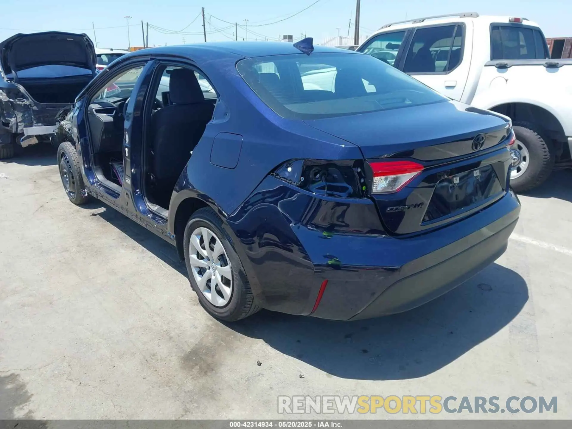 3 Photograph of a damaged car 5YFB4MDE7SP240827 TOYOTA COROLLA 2025