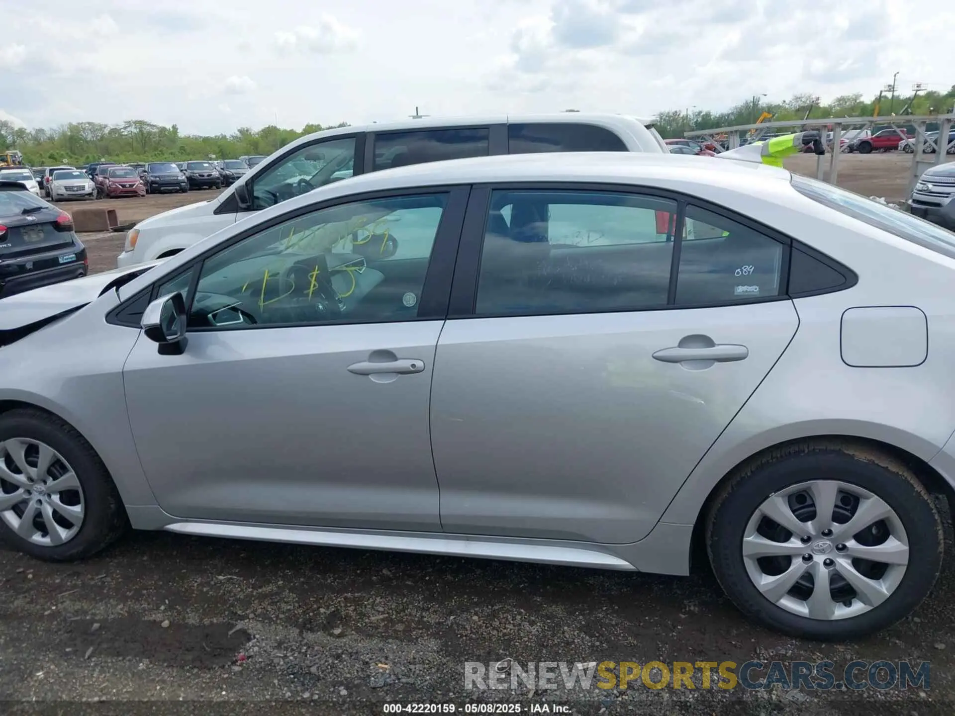14 Photograph of a damaged car 5YFB4MDE7SP273892 TOYOTA COROLLA 2025