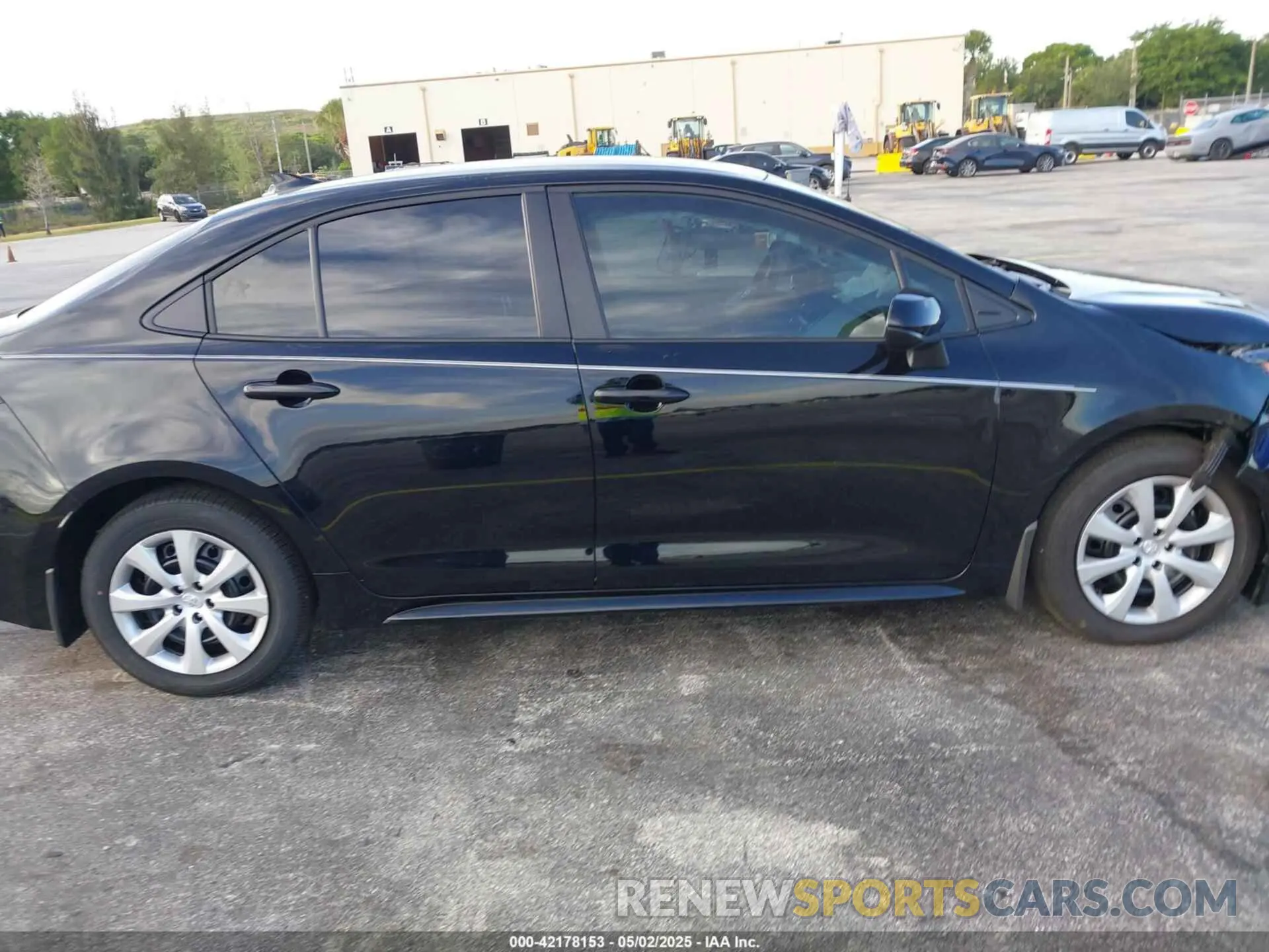 13 Photograph of a damaged car 5YFB4MDE7SP286769 TOYOTA COROLLA 2025