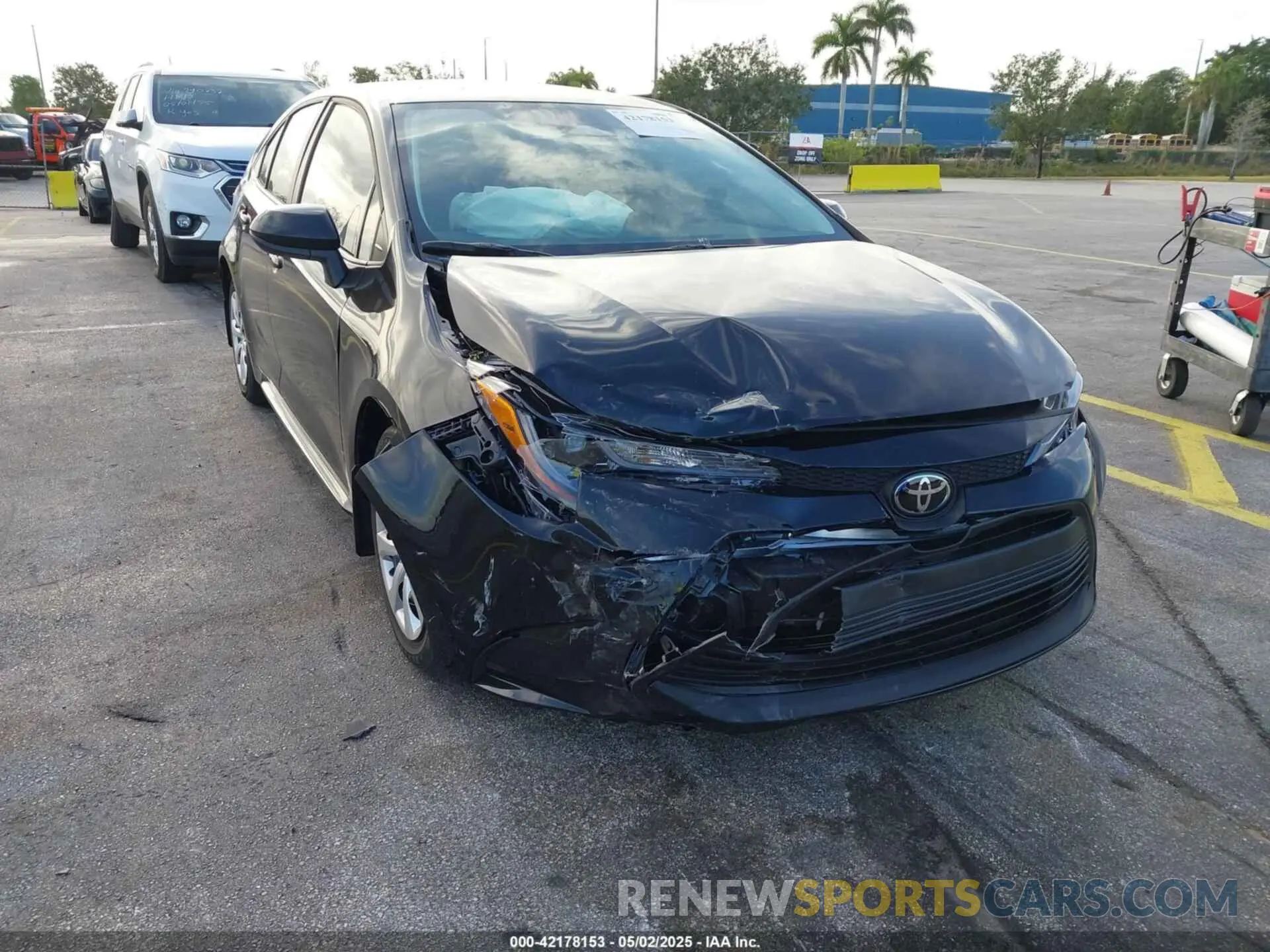 6 Photograph of a damaged car 5YFB4MDE7SP286769 TOYOTA COROLLA 2025