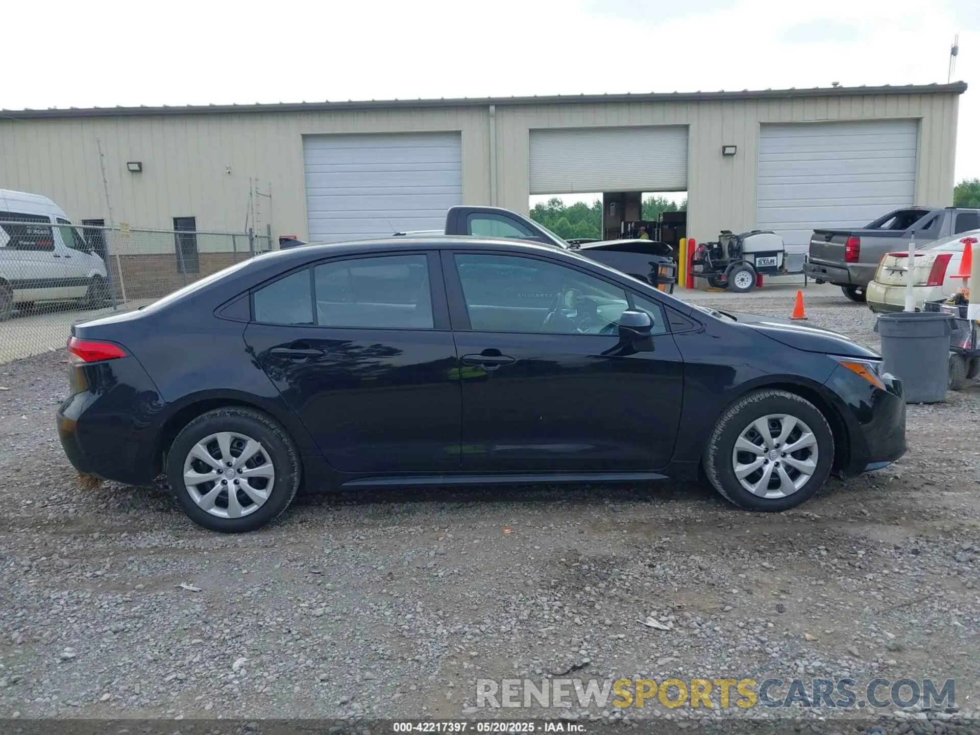 13 Photograph of a damaged car 5YFB4MDE7SP295939 TOYOTA COROLLA 2025