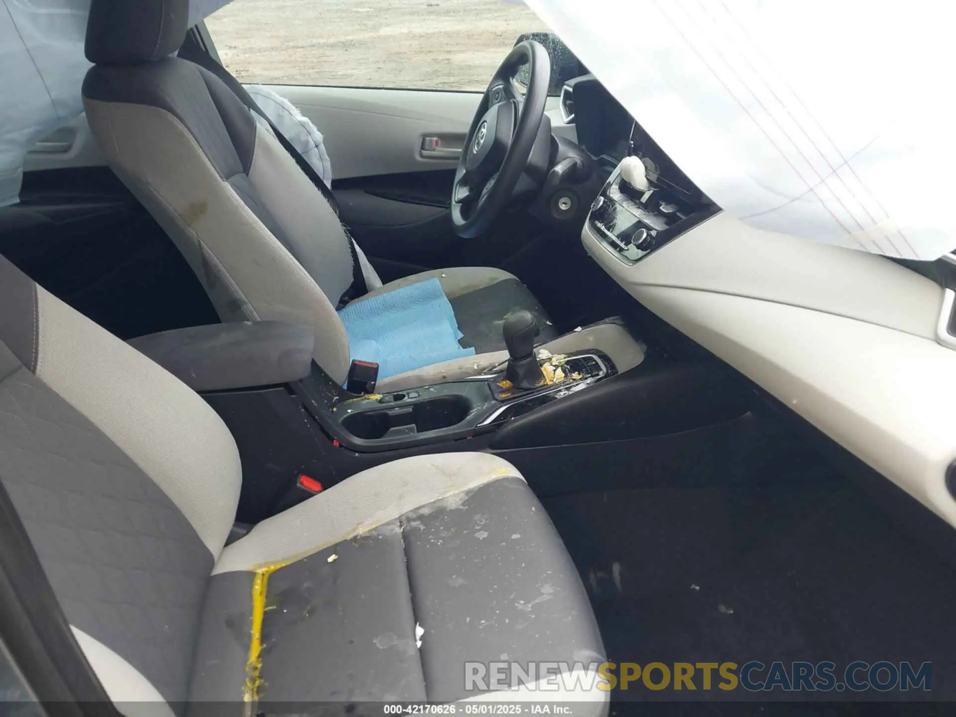 5 Photograph of a damaged car 5YFB4MDE9SP267365 TOYOTA COROLLA 2025