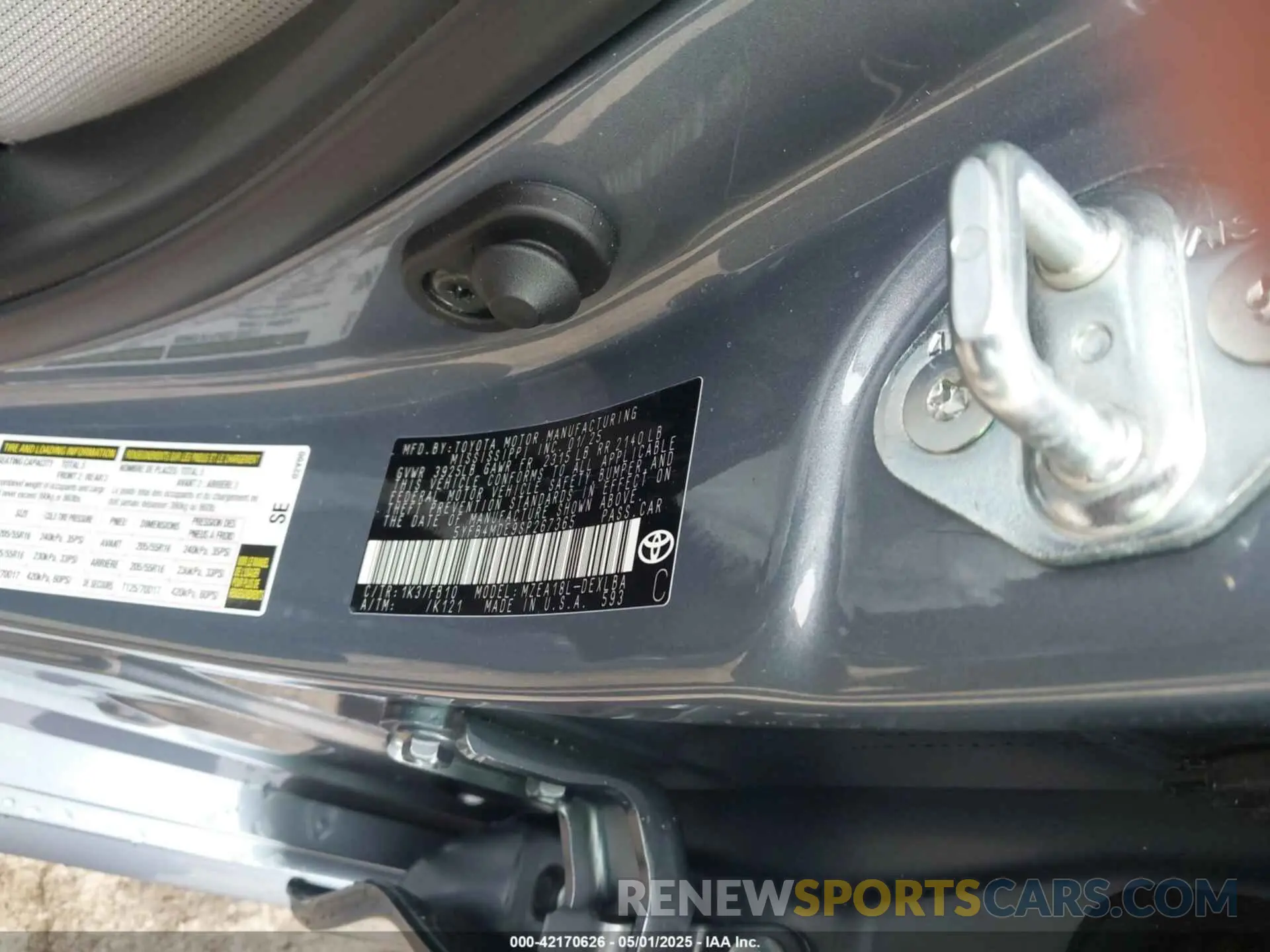9 Photograph of a damaged car 5YFB4MDE9SP267365 TOYOTA COROLLA 2025