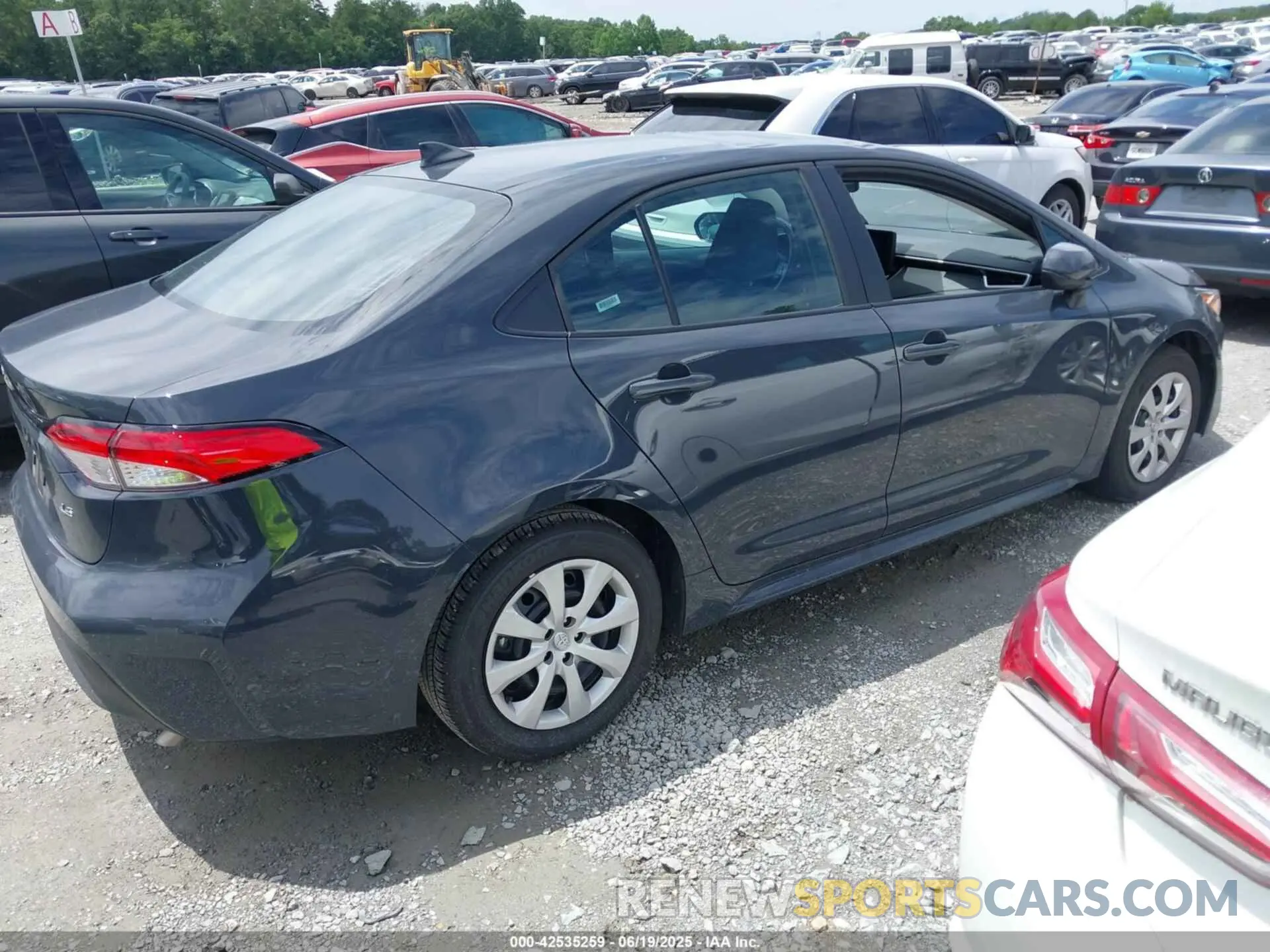 4 Фотография поврежденного автомобиля 5YFB4MDE9SP289527 TOYOTA COROLLA 2025