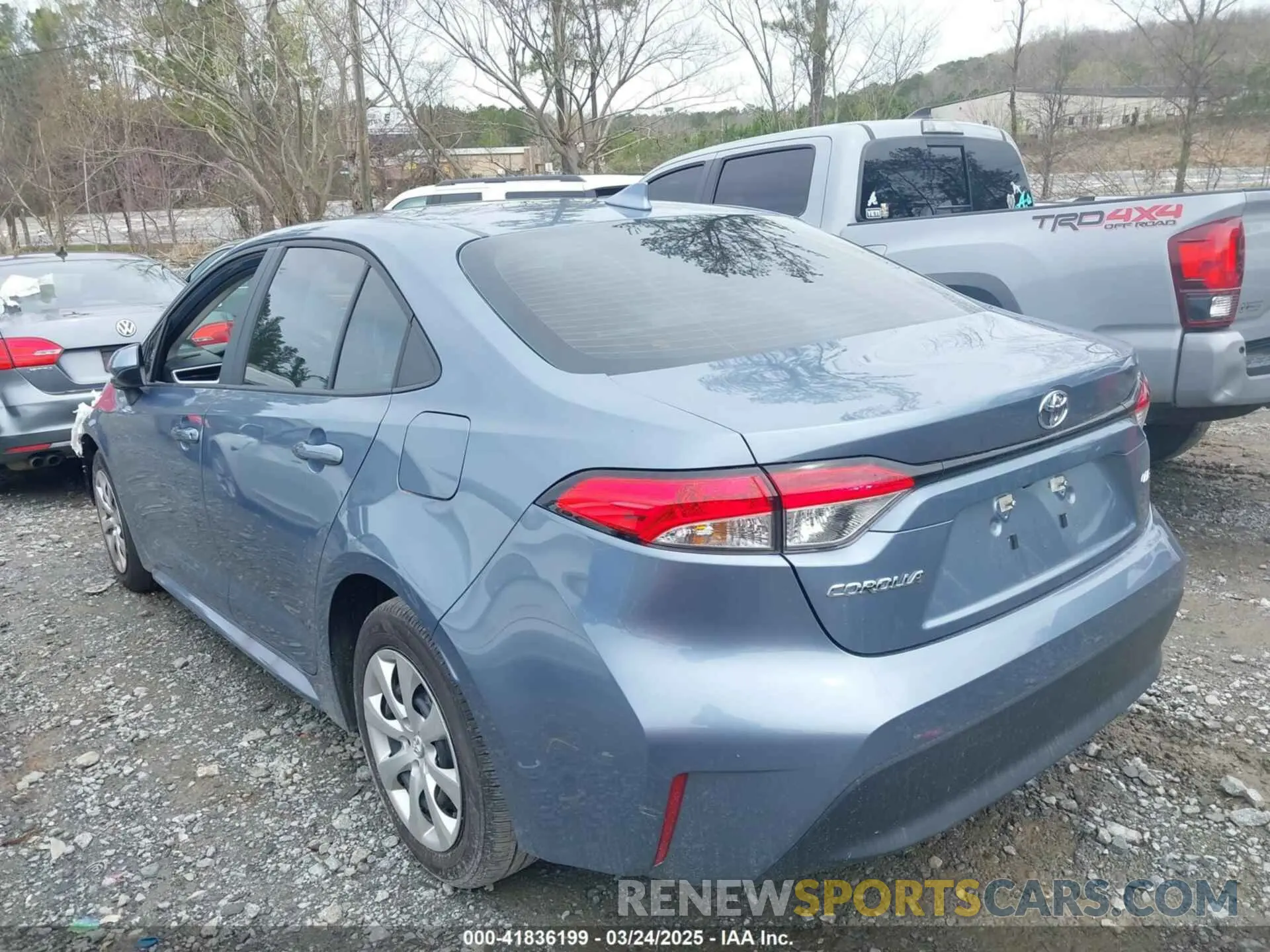 14 Photograph of a damaged car 5YFB4MDEXSP243804 TOYOTA COROLLA 2025