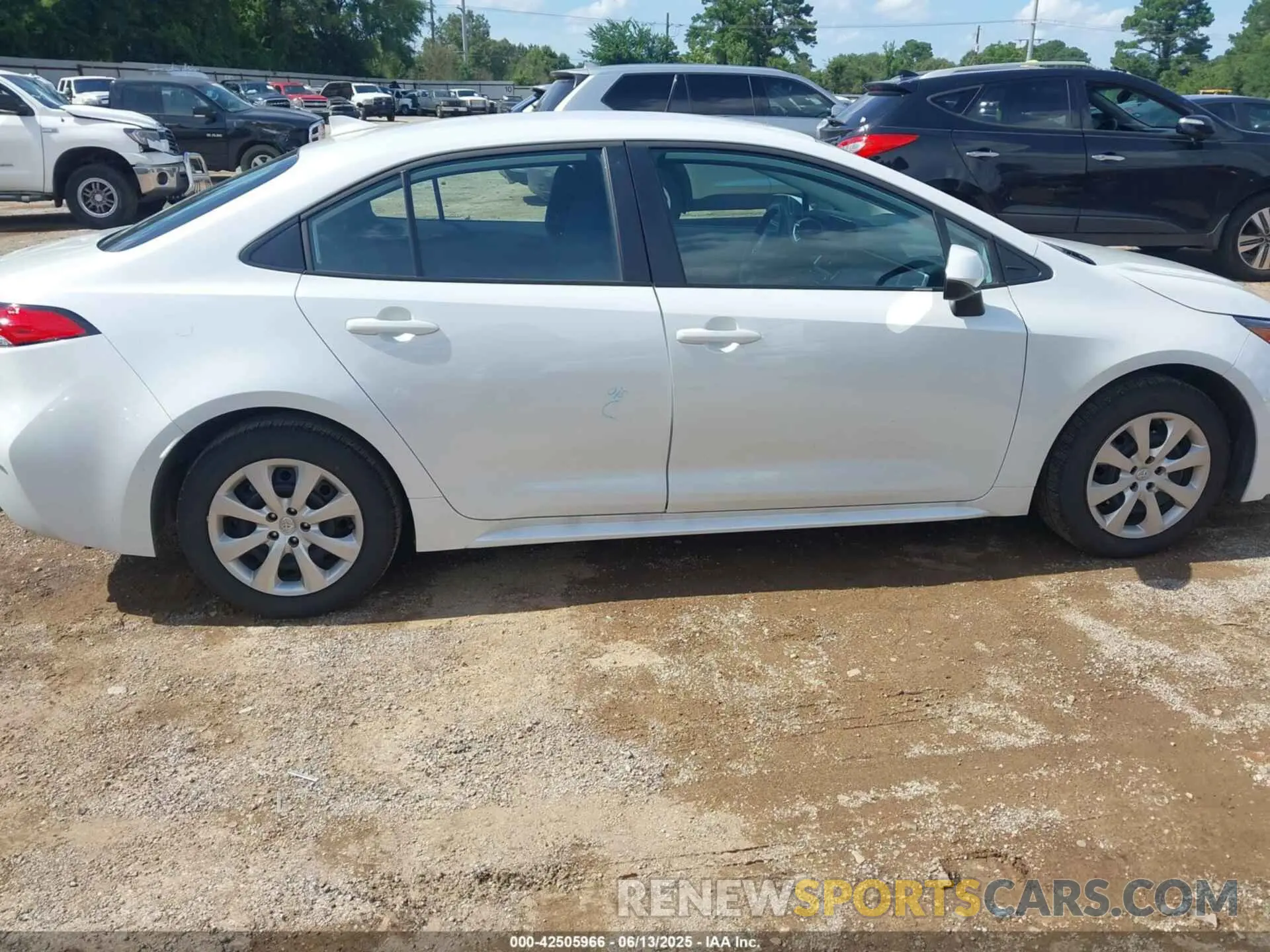 13 Photograph of a damaged car 5YFB4MDEXSP285146 TOYOTA COROLLA 2025