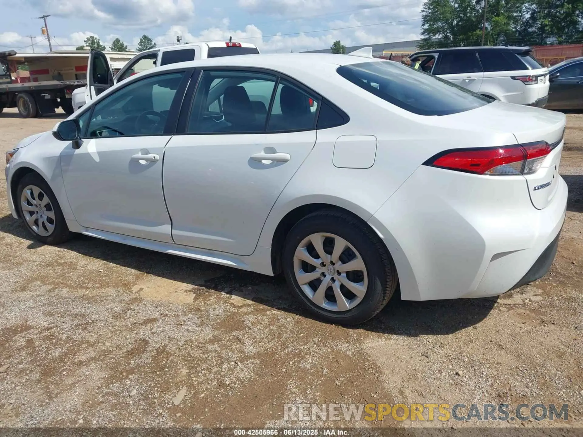 3 Photograph of a damaged car 5YFB4MDEXSP285146 TOYOTA COROLLA 2025