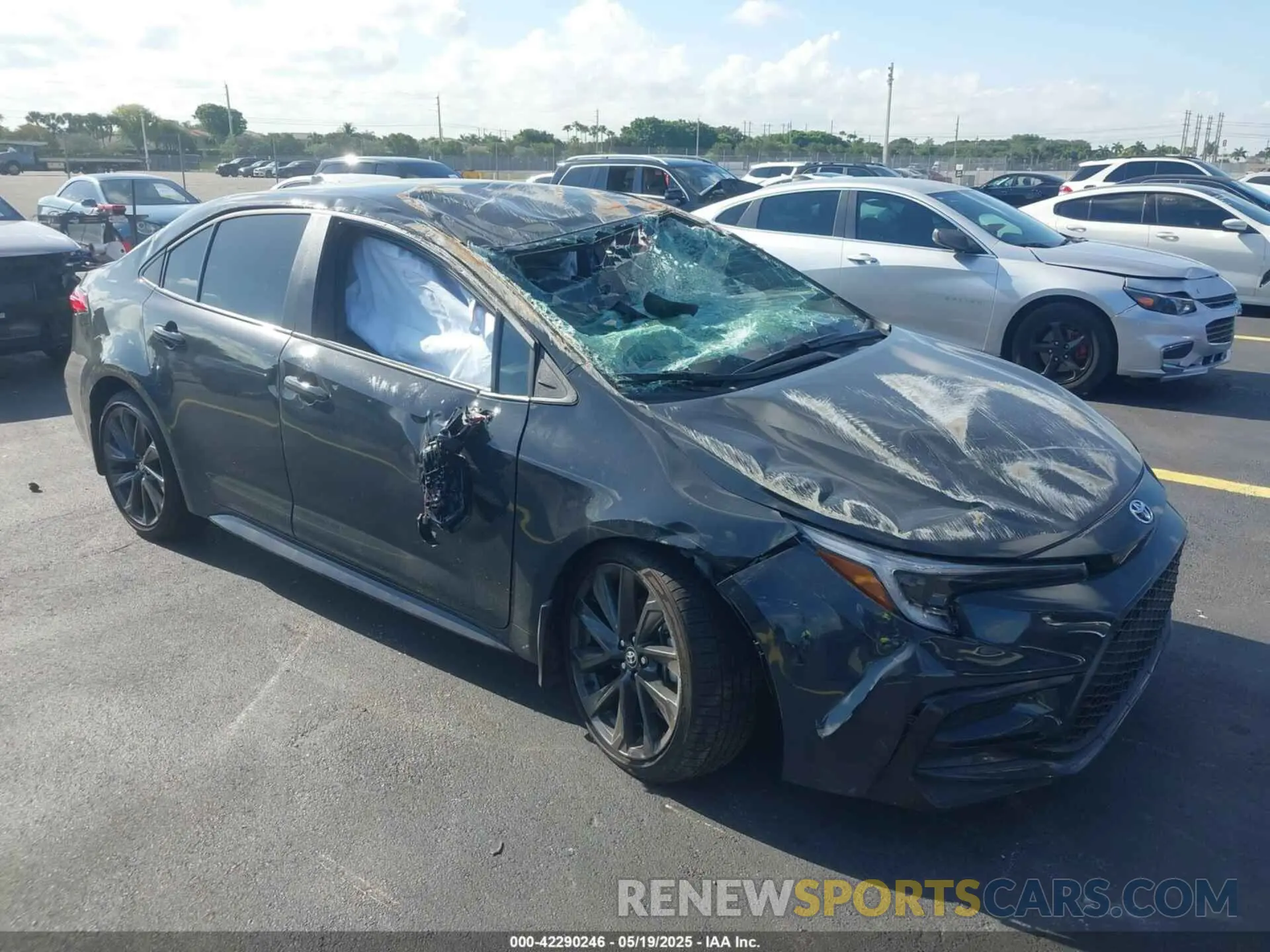 1 Photograph of a damaged car 5YFS4MCE1SP222132 TOYOTA COROLLA 2025