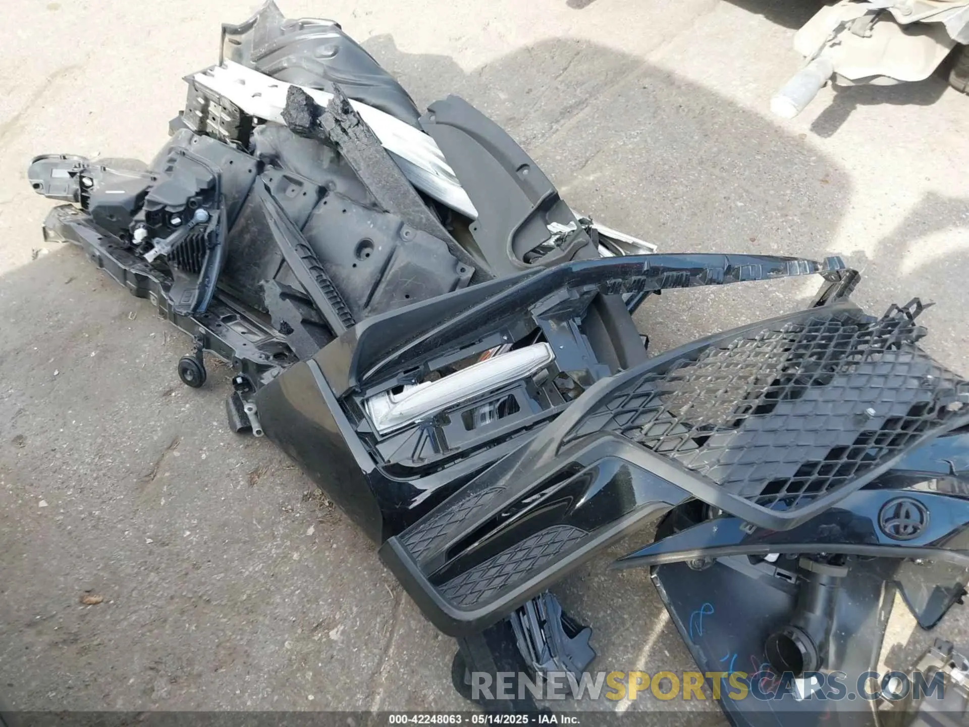 12 Photograph of a damaged car 5YFS4MCE2SP220955 TOYOTA COROLLA 2025