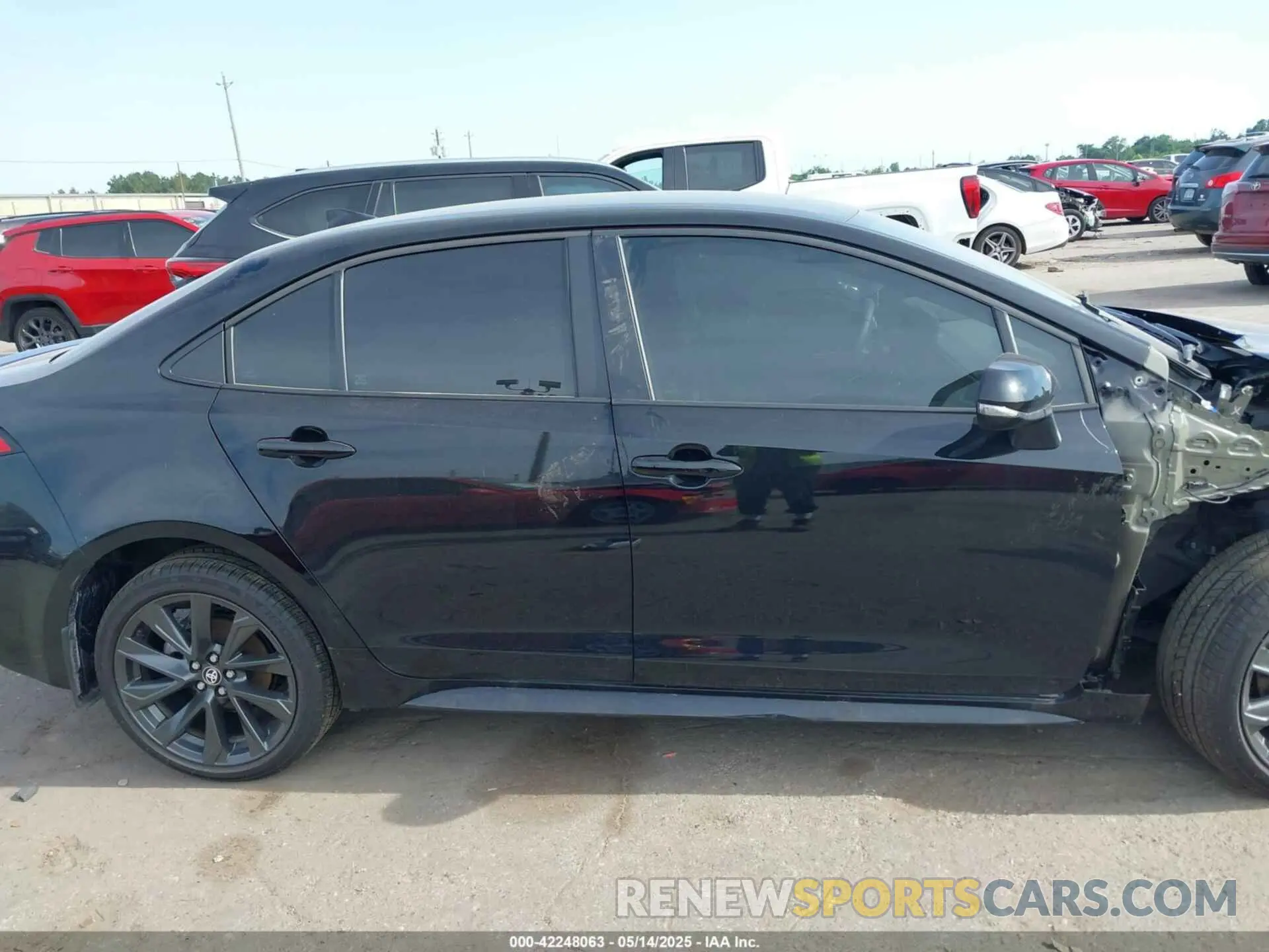 14 Photograph of a damaged car 5YFS4MCE2SP220955 TOYOTA COROLLA 2025