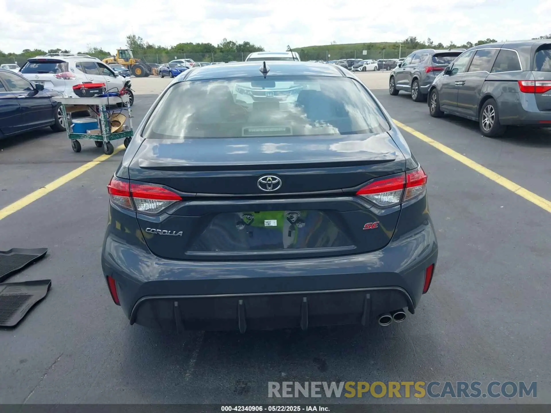 16 Photograph of a damaged car 5YFS4MCE4SP222822 TOYOTA COROLLA 2025