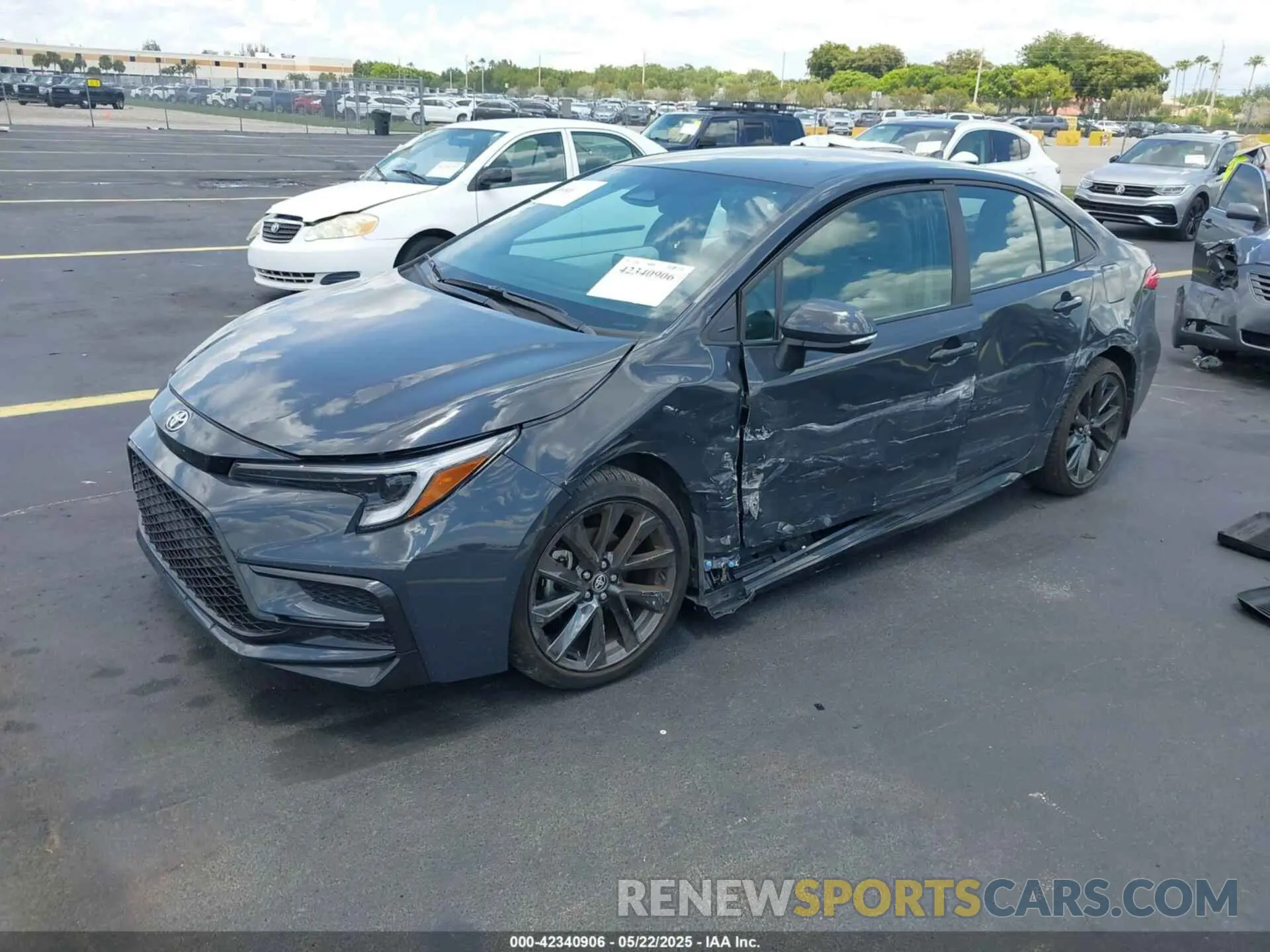 2 Photograph of a damaged car 5YFS4MCE4SP222822 TOYOTA COROLLA 2025
