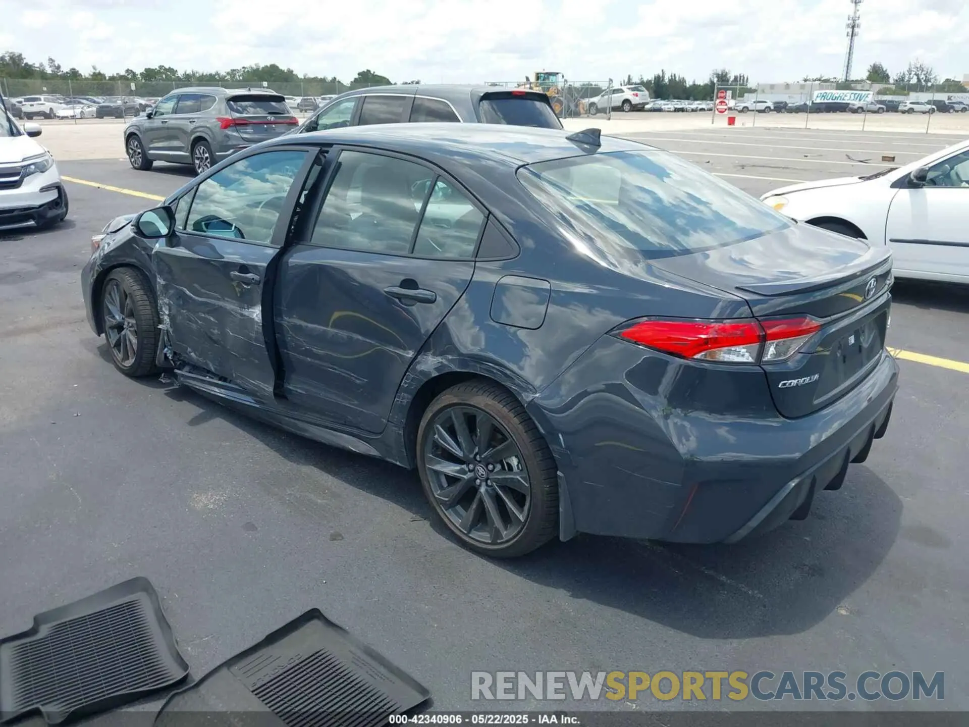 3 Photograph of a damaged car 5YFS4MCE4SP222822 TOYOTA COROLLA 2025