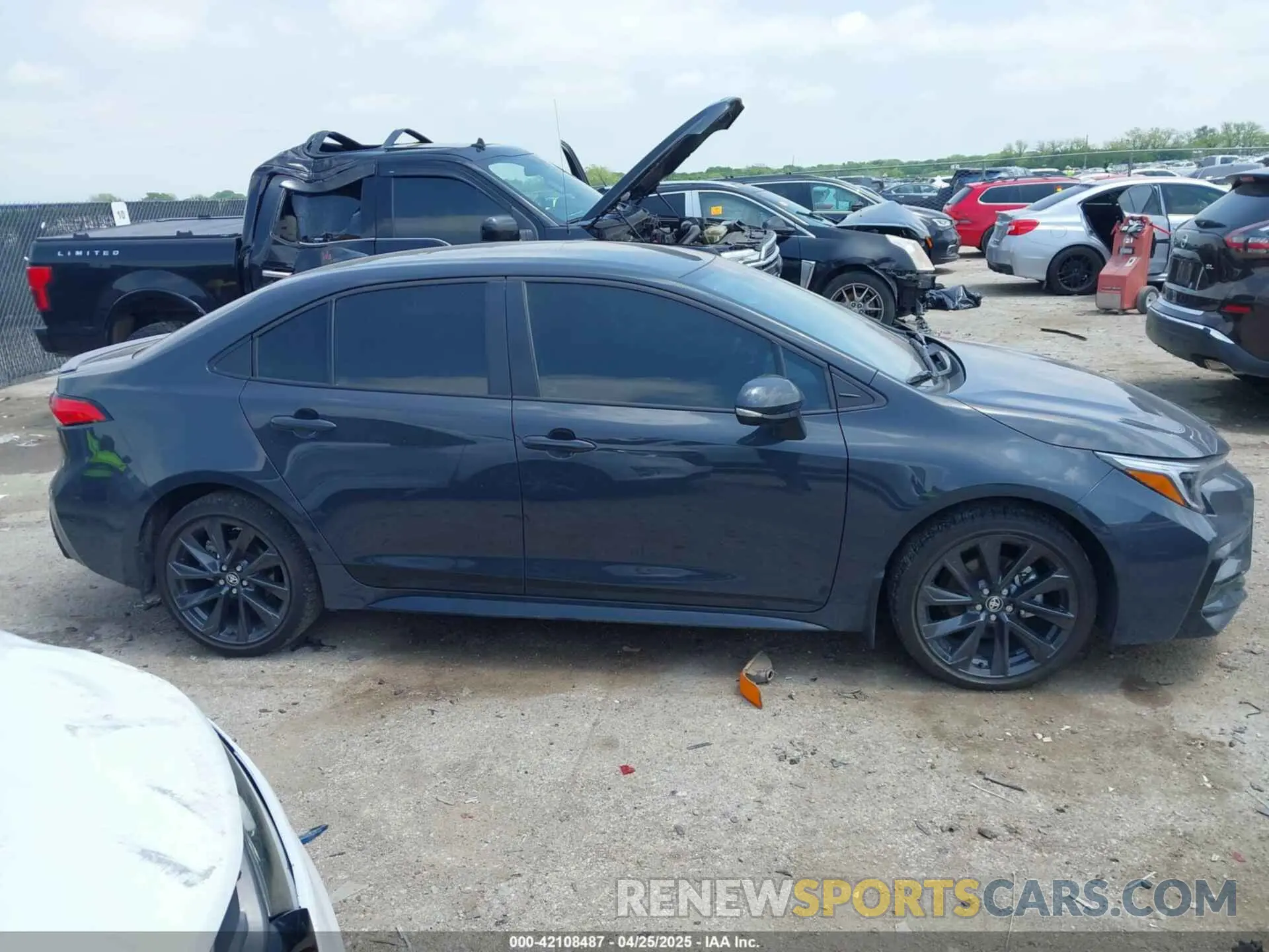 13 Photograph of a damaged car 5YFS4MCE6SP229741 TOYOTA COROLLA 2025