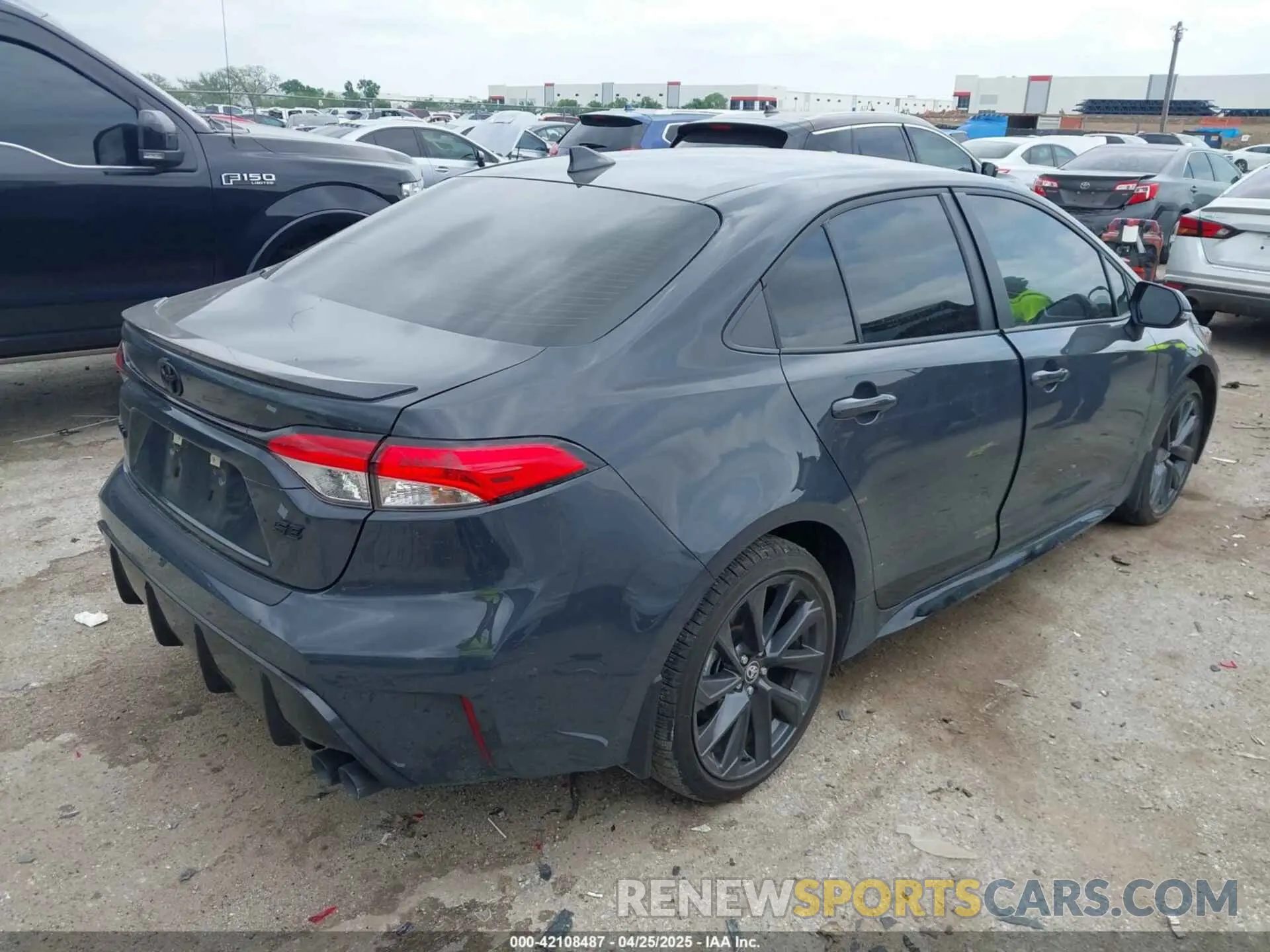 4 Photograph of a damaged car 5YFS4MCE6SP229741 TOYOTA COROLLA 2025
