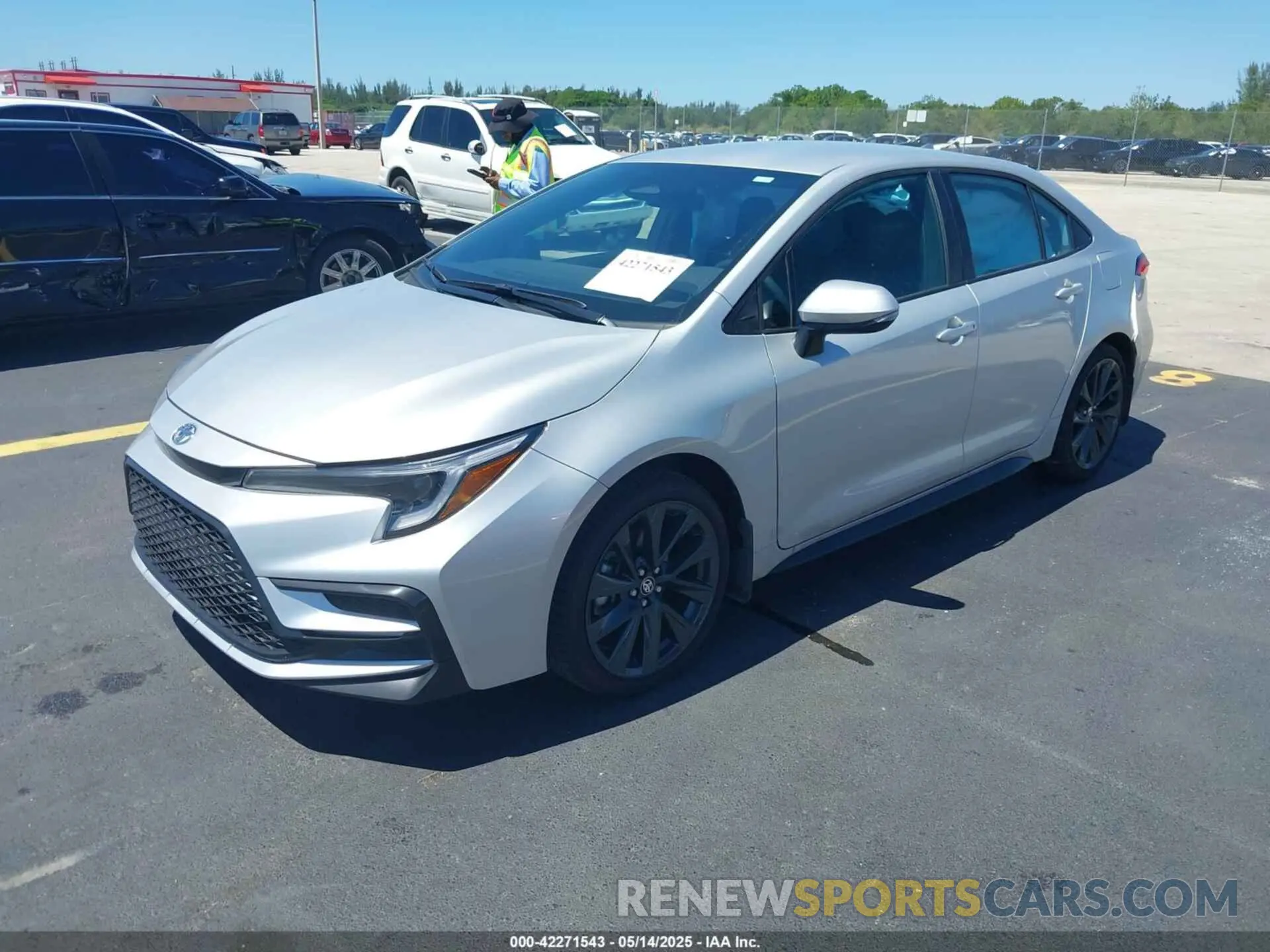 2 Photograph of a damaged car 5YFS4MCE8SP225237 TOYOTA COROLLA 2025