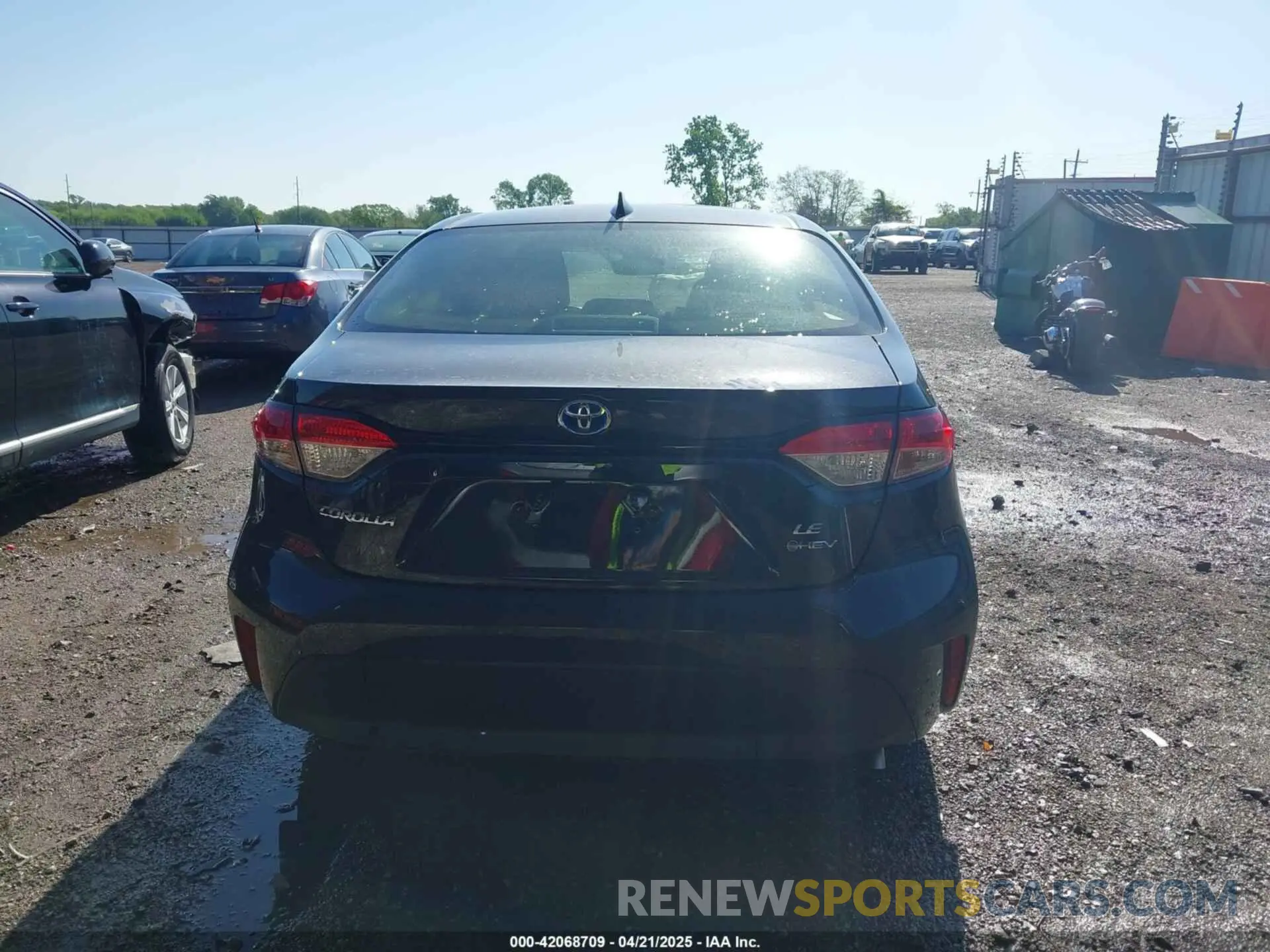 17 Photograph of a damaged car JTDBCMFE0S3078936 TOYOTA COROLLA 2025