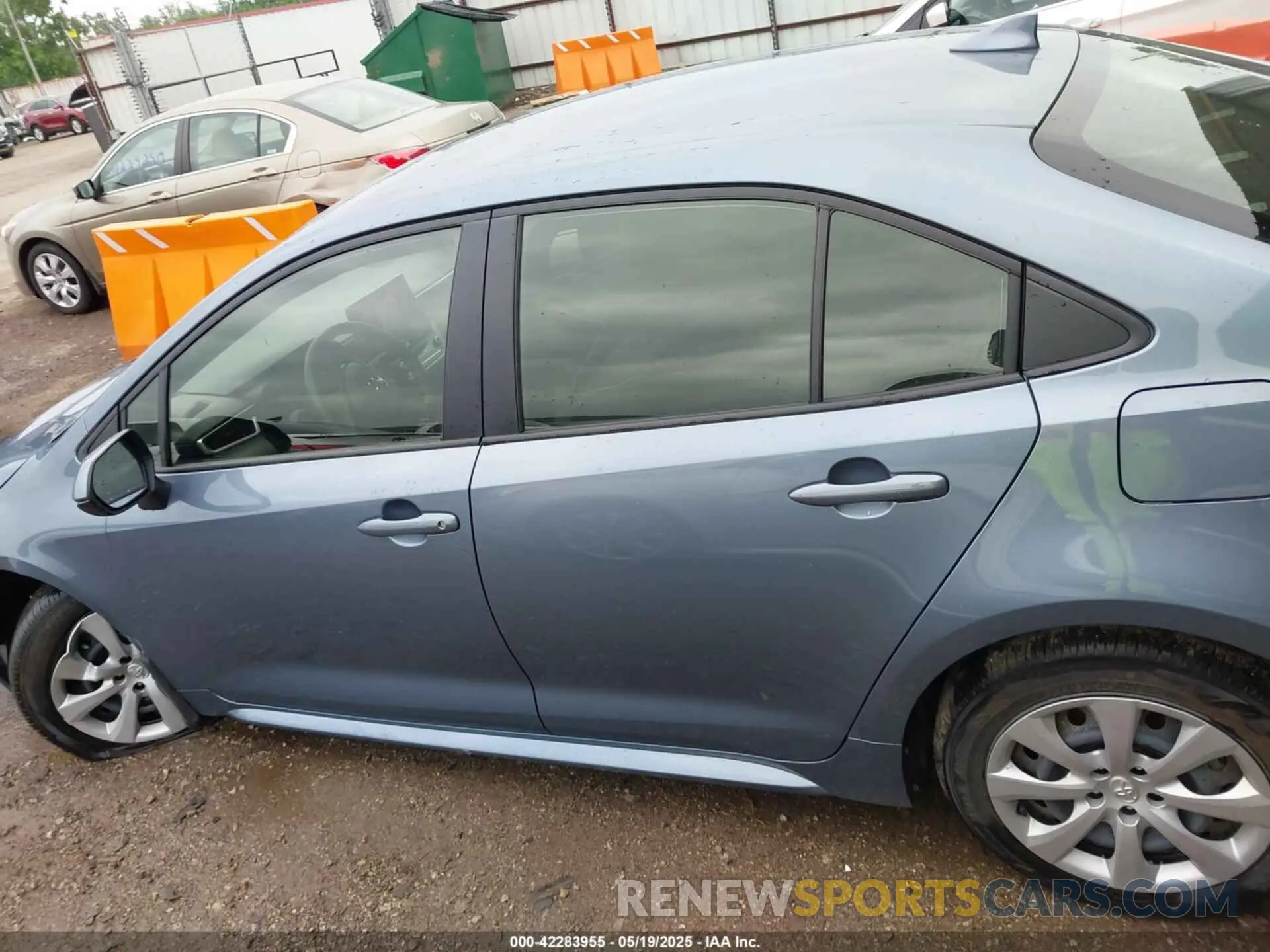 15 Фотография поврежденного автомобиля JTDBCMFE0SJ042143 TOYOTA COROLLA 2025