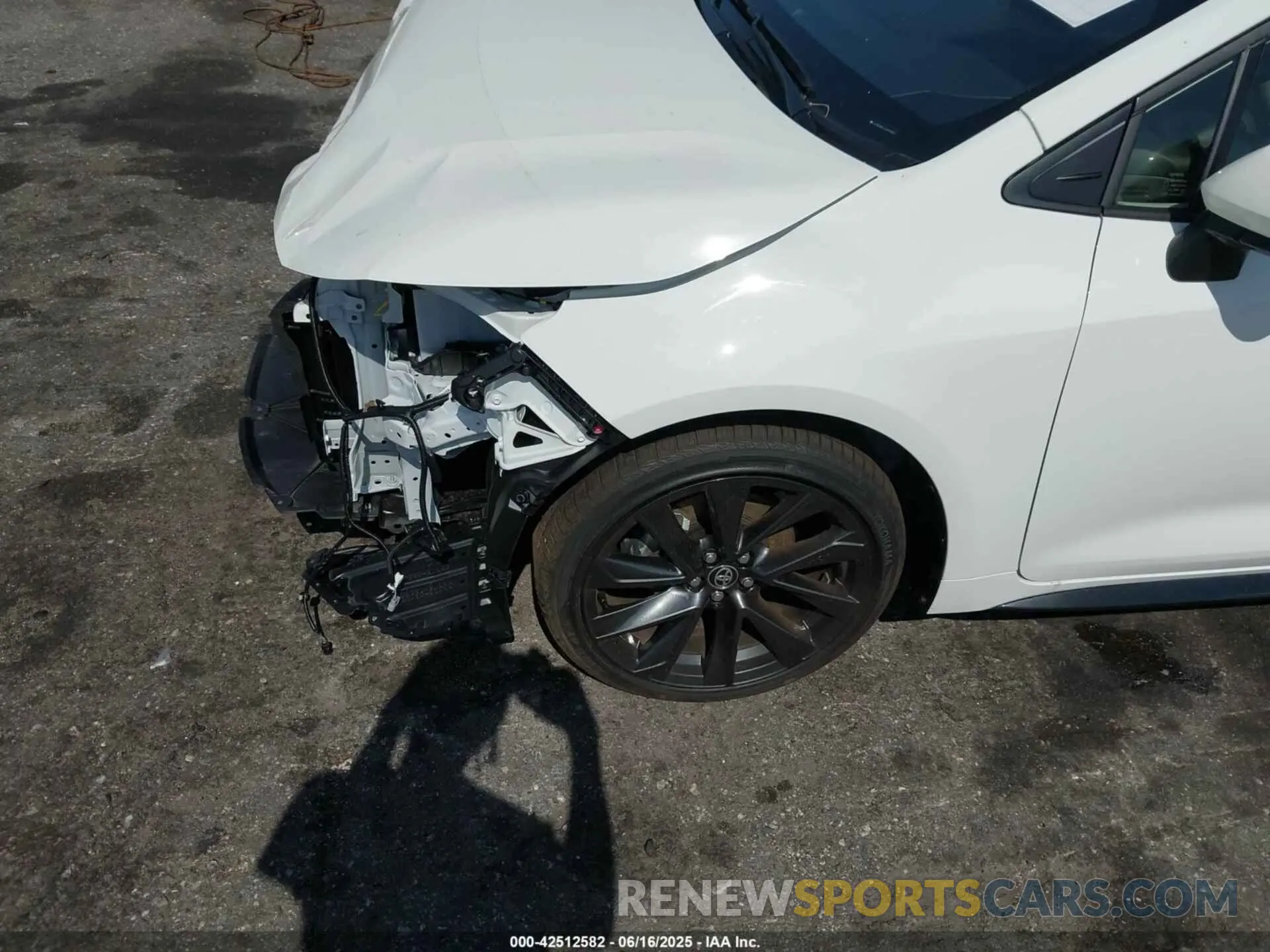 18 Photograph of a damaged car JTDBCMFE1SJ045651 TOYOTA COROLLA 2025