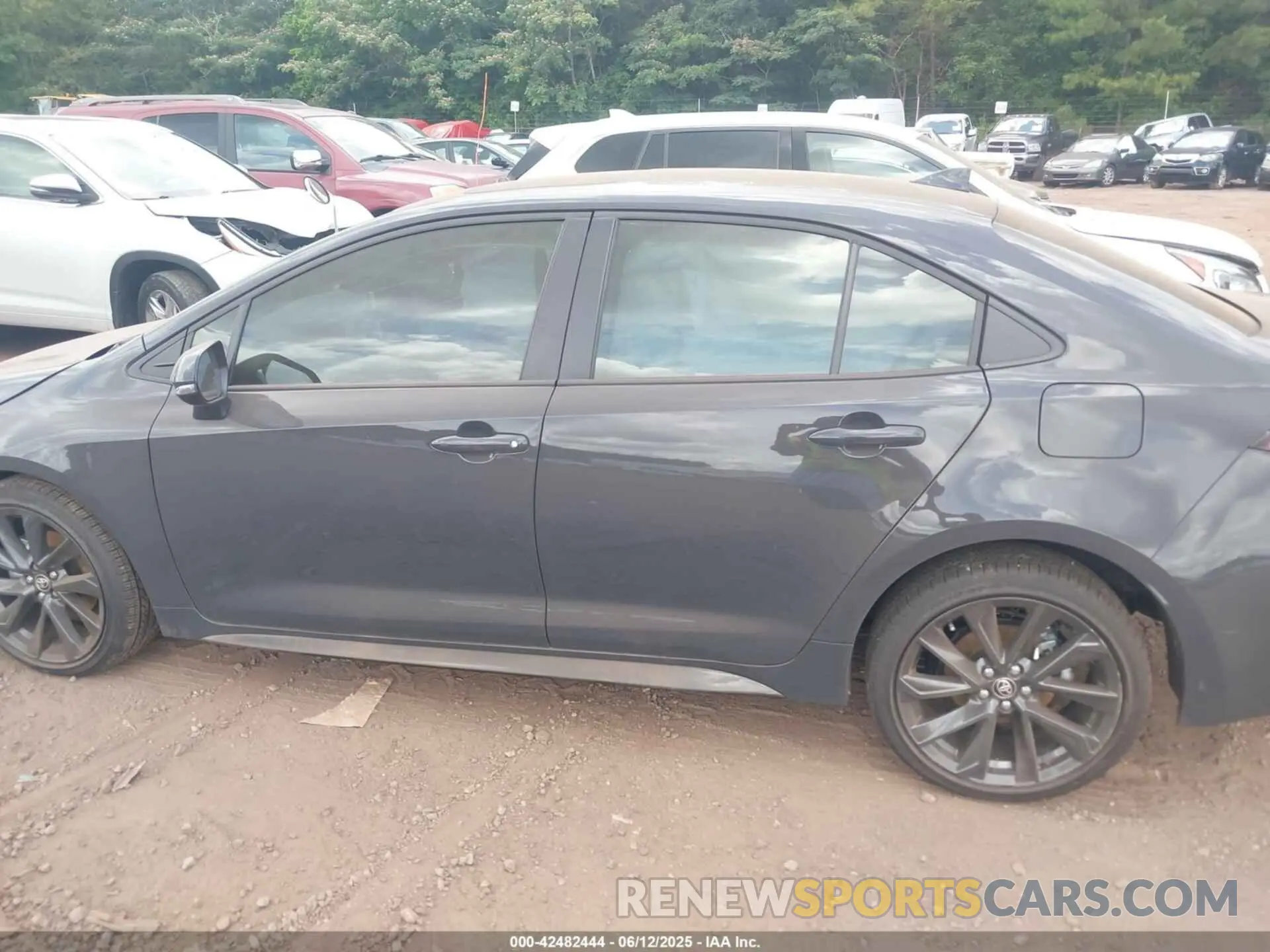 14 Фотография поврежденного автомобиля JTDBCMFE2S3078064 TOYOTA COROLLA 2025
