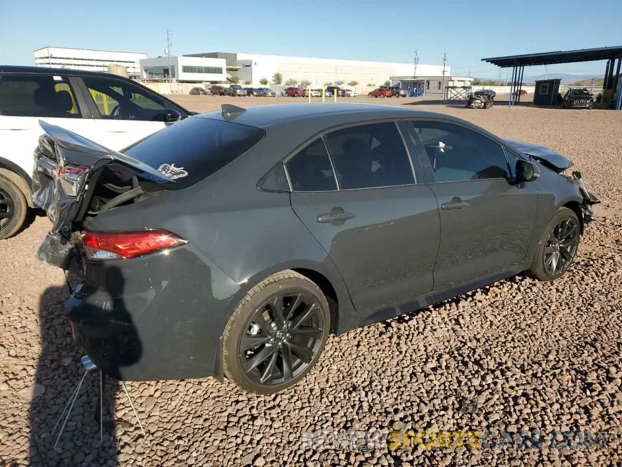 3 Фотография поврежденного автомобиля JTDBCMFE5S3074882 TOYOTA COROLLA 2025