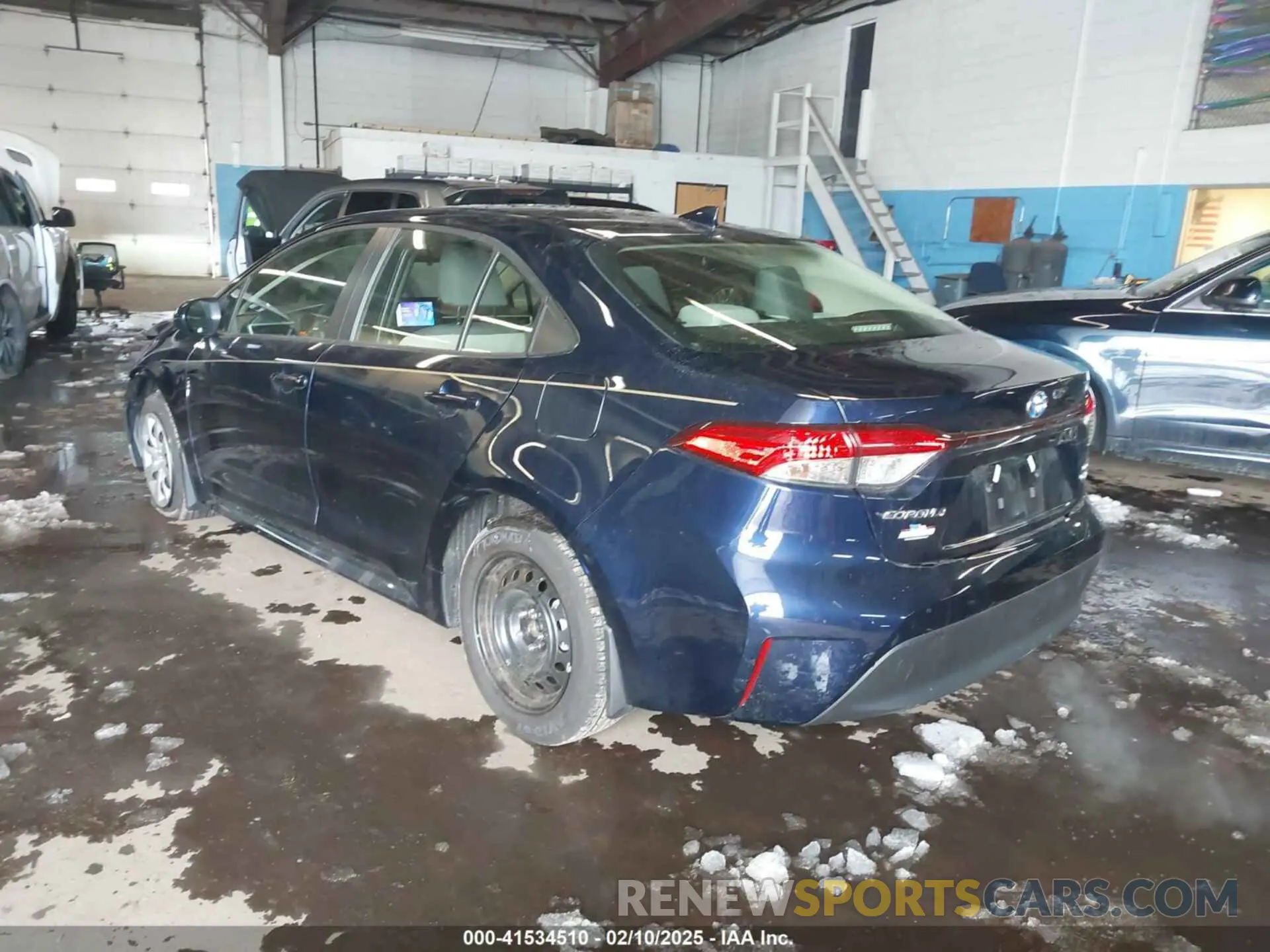 3 Фотография поврежденного автомобиля JTDBCMFE6S3071845 TOYOTA COROLLA 2025