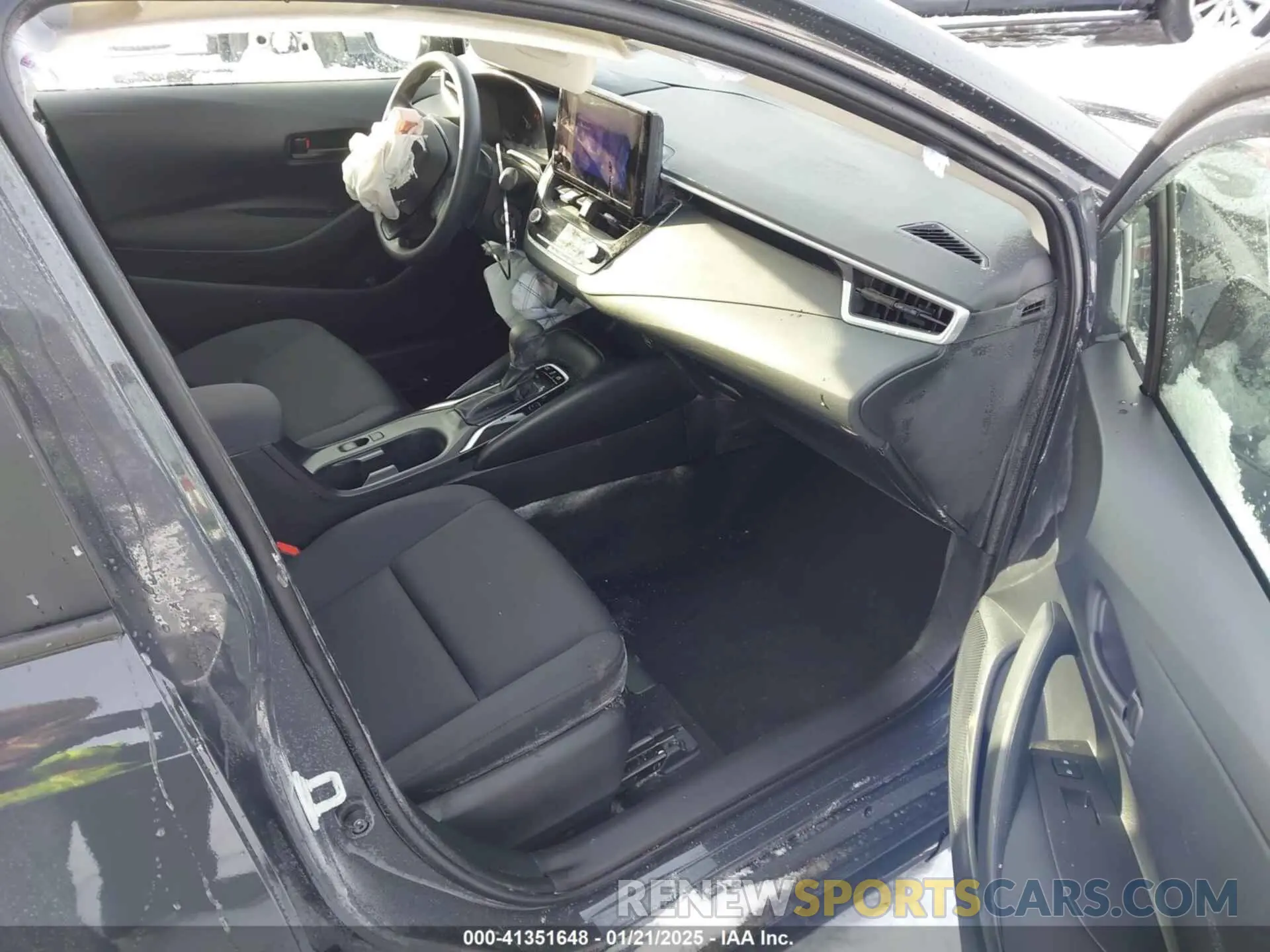5 Photograph of a damaged car JTDBCMFE6S3074406 TOYOTA COROLLA 2025