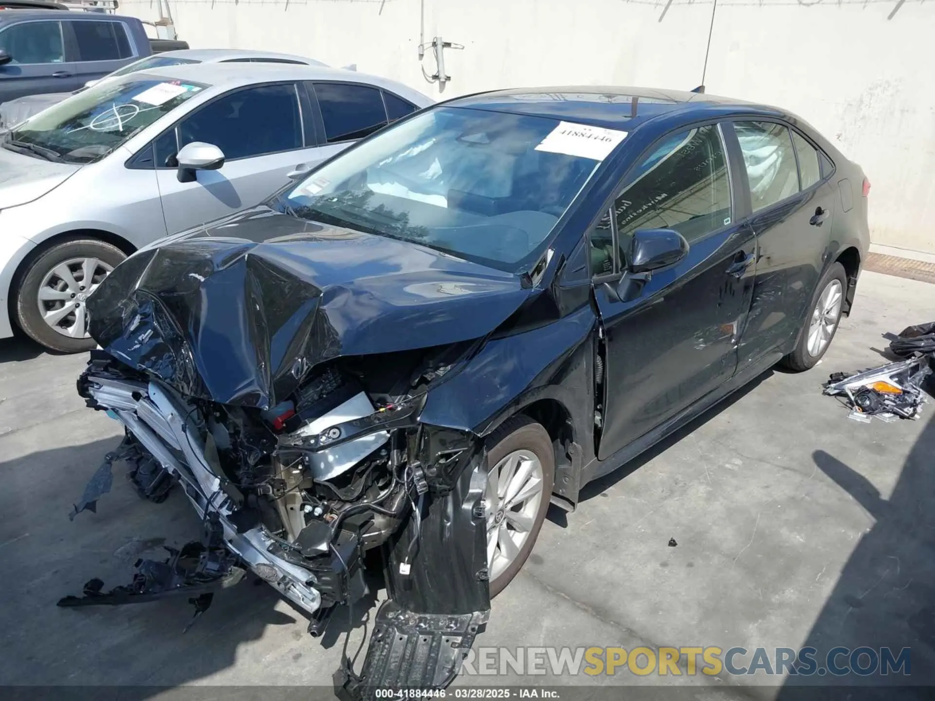 2 Фотография поврежденного автомобиля JTDBCMFE6S3078133 TOYOTA COROLLA 2025