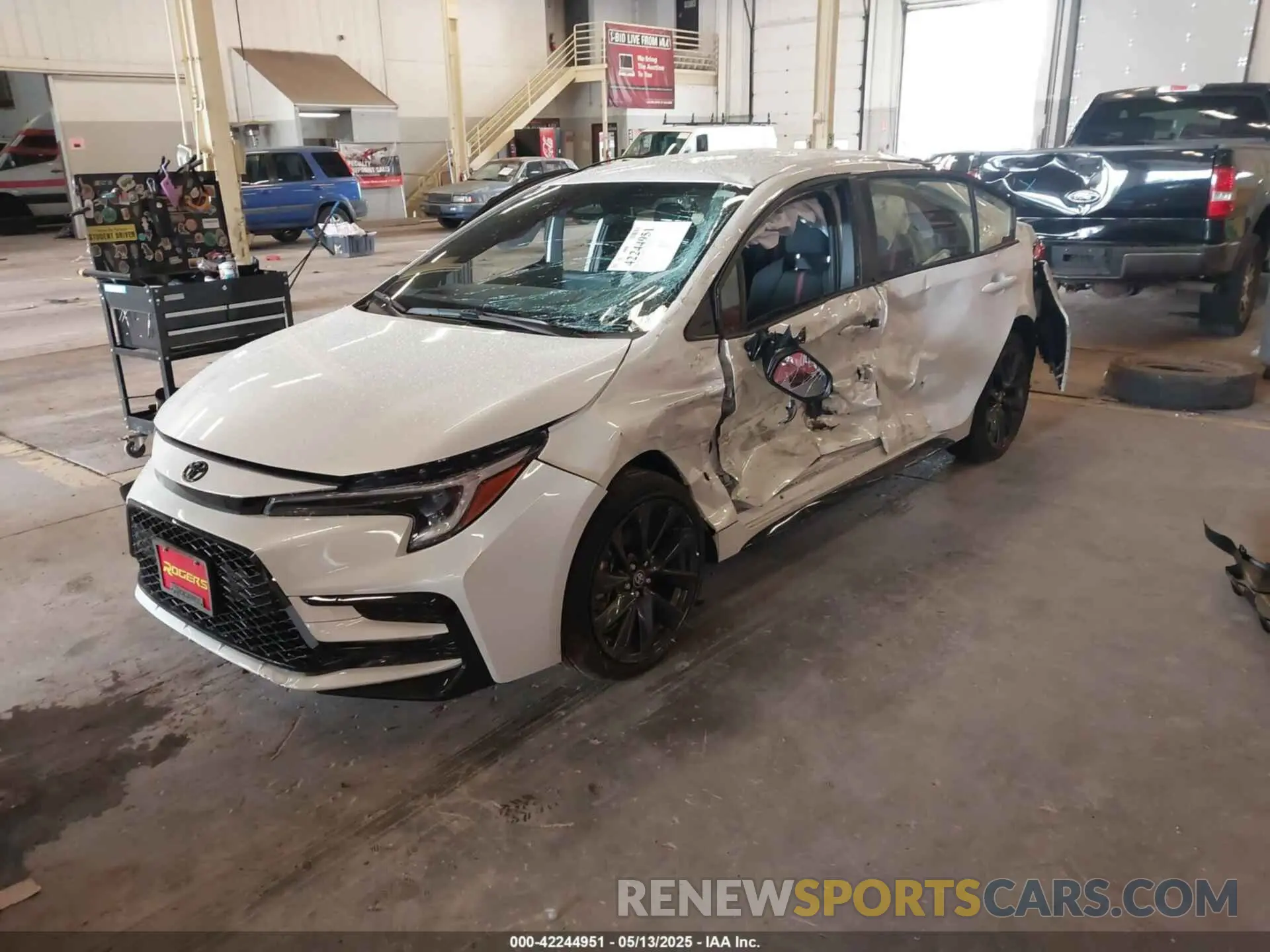 2 Photograph of a damaged car JTDS4MCE2SJ108564 TOYOTA COROLLA 2025