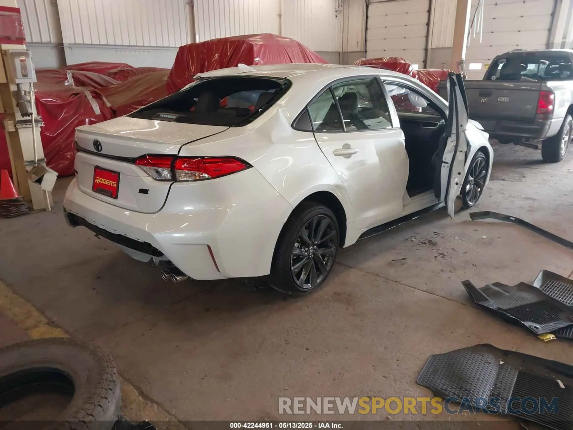 4 Photograph of a damaged car JTDS4MCE2SJ108564 TOYOTA COROLLA 2025