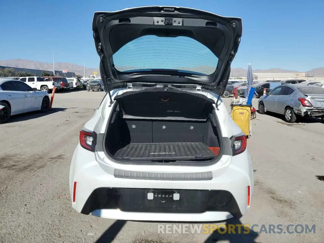 6 Фотография поврежденного автомобиля JTND4MBE9S3233300 TOYOTA COROLLA 2025