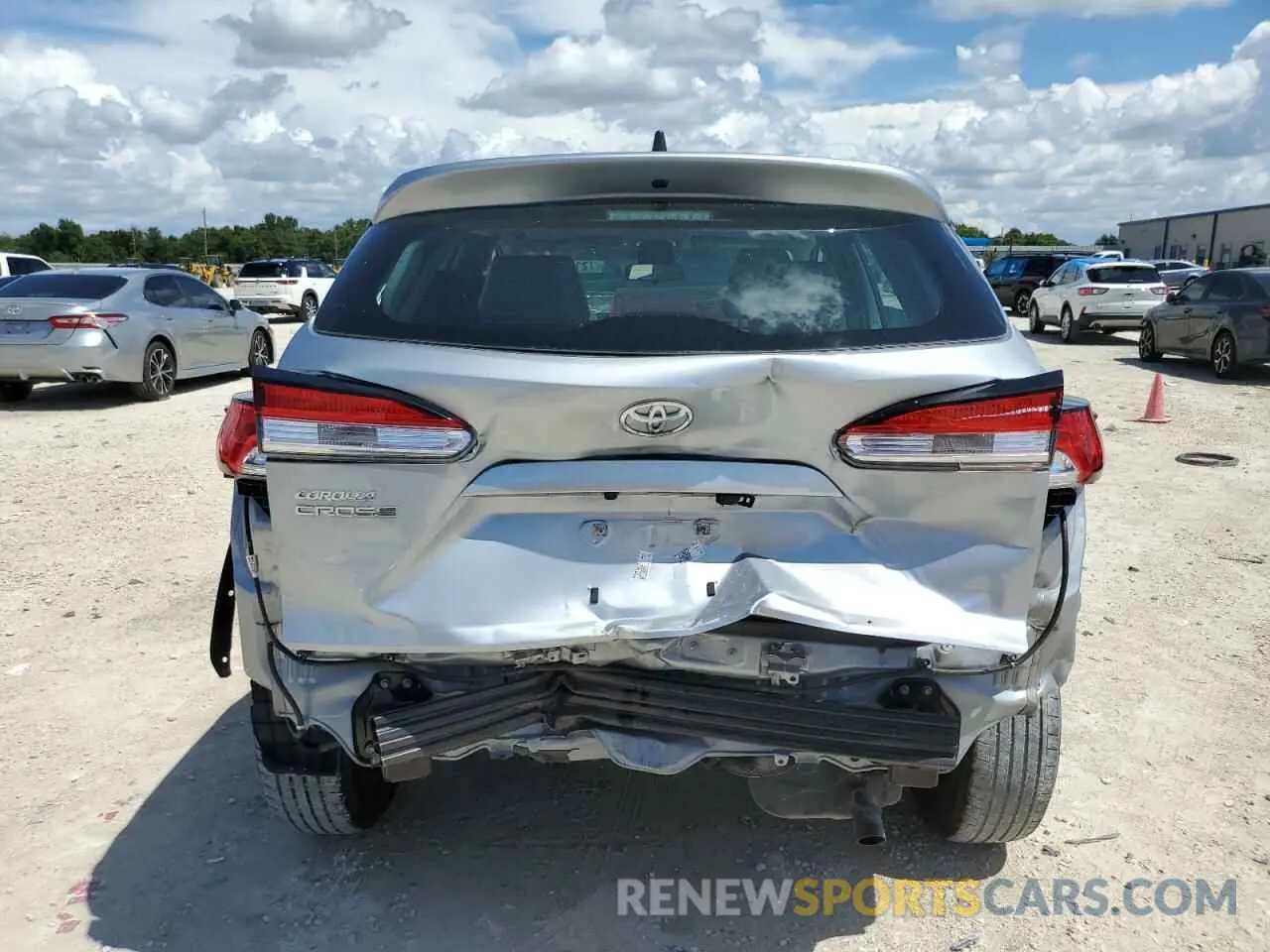 6 Photograph of a damaged car 7MUAAAAG5NV013114 TOYOTA COROLLA CR 2022