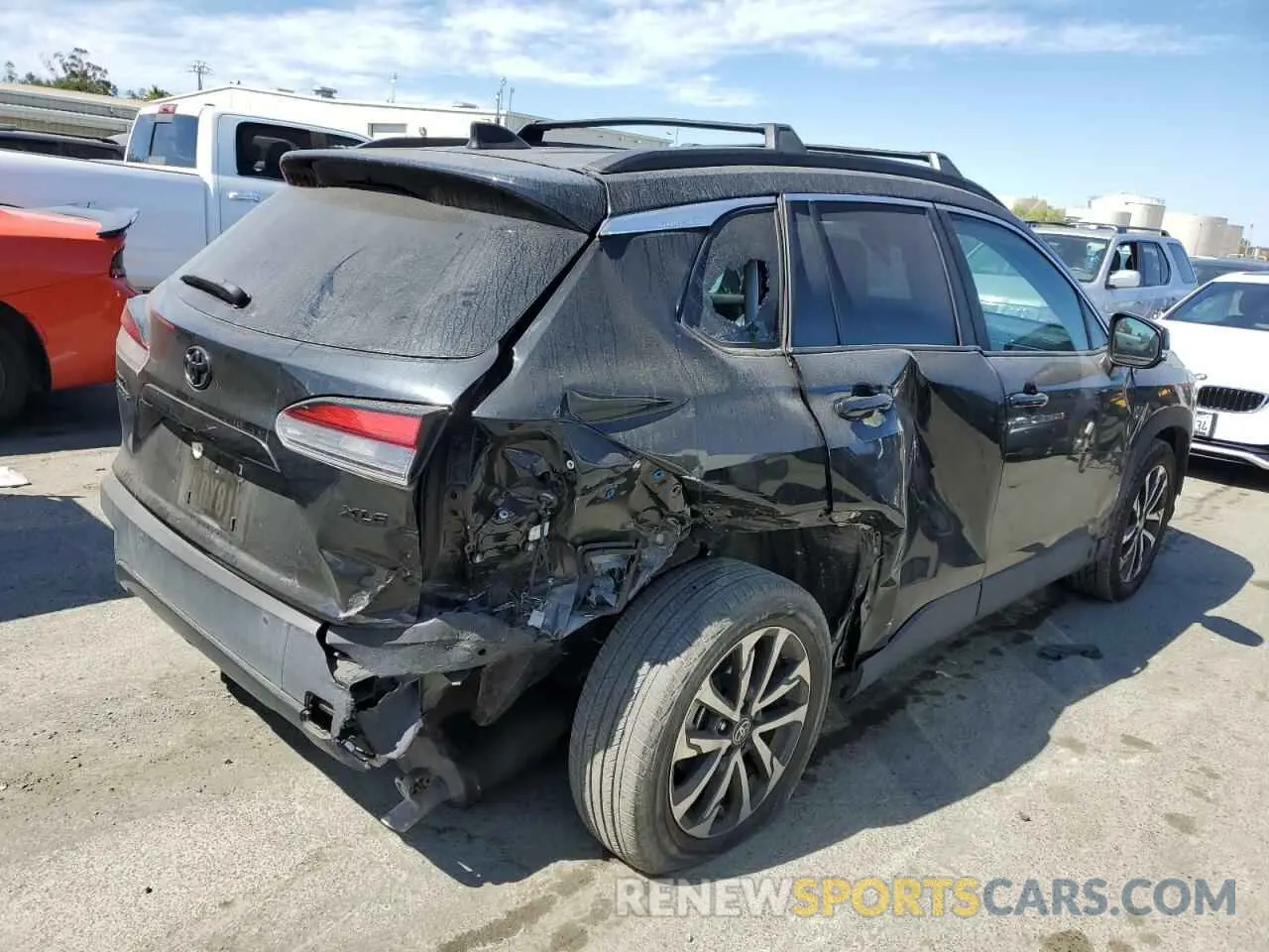 3 Photograph of a damaged car 7MUEAAAG9NV018284 TOYOTA COROLLA CR 2022
