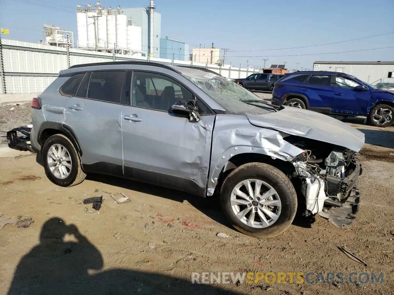 4 Photograph of a damaged car 7MUCAAAG2PV052710 TOYOTA COROLLA CR 2023