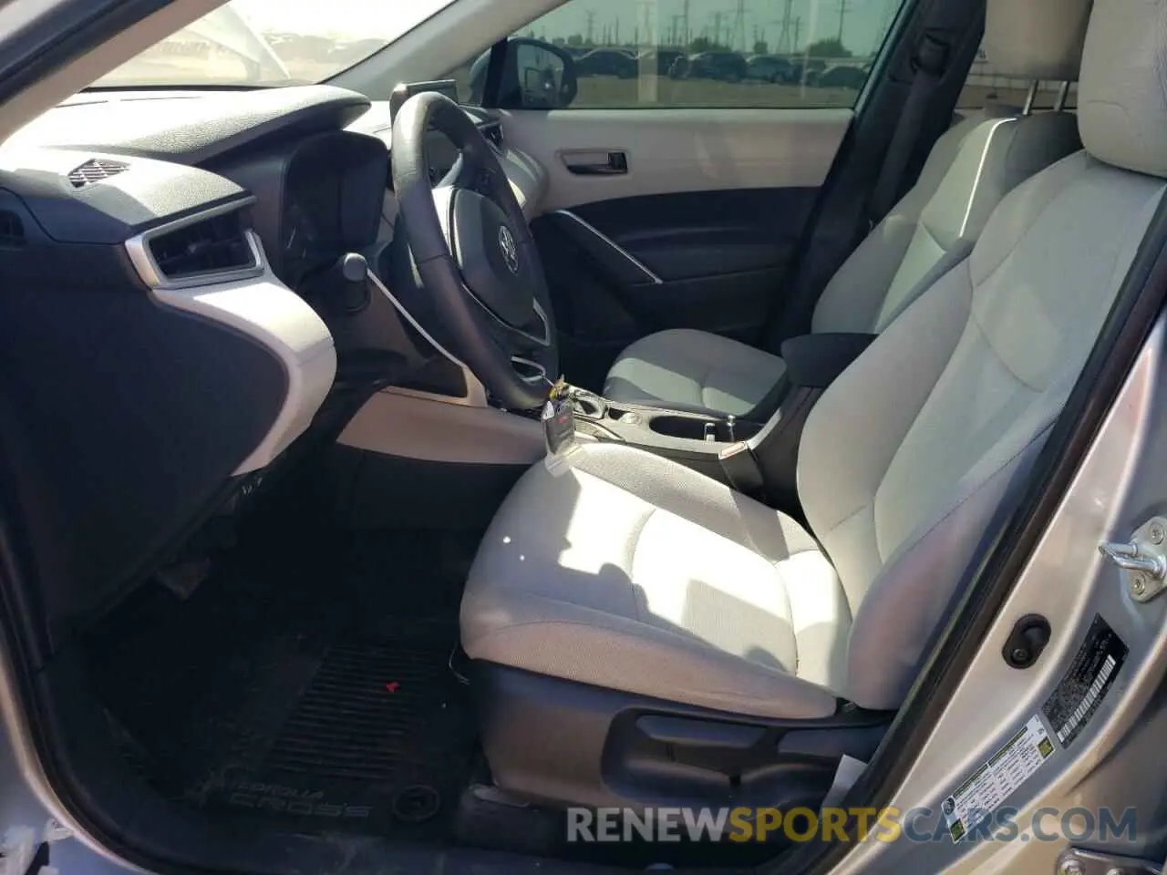7 Photograph of a damaged car 7MUCAABG9PV071169 TOYOTA COROLLA CR 2023